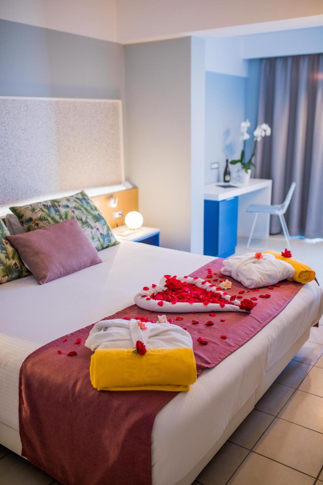Deluxe Double or Twin Room Garden View