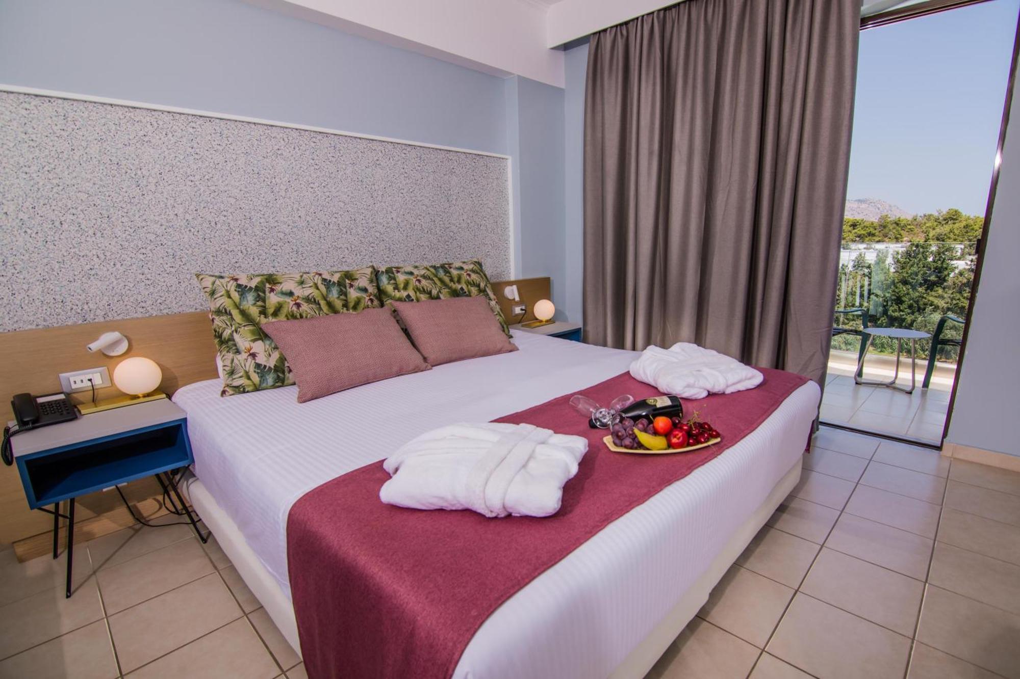 Deluxe Double or Twin Room Garden View