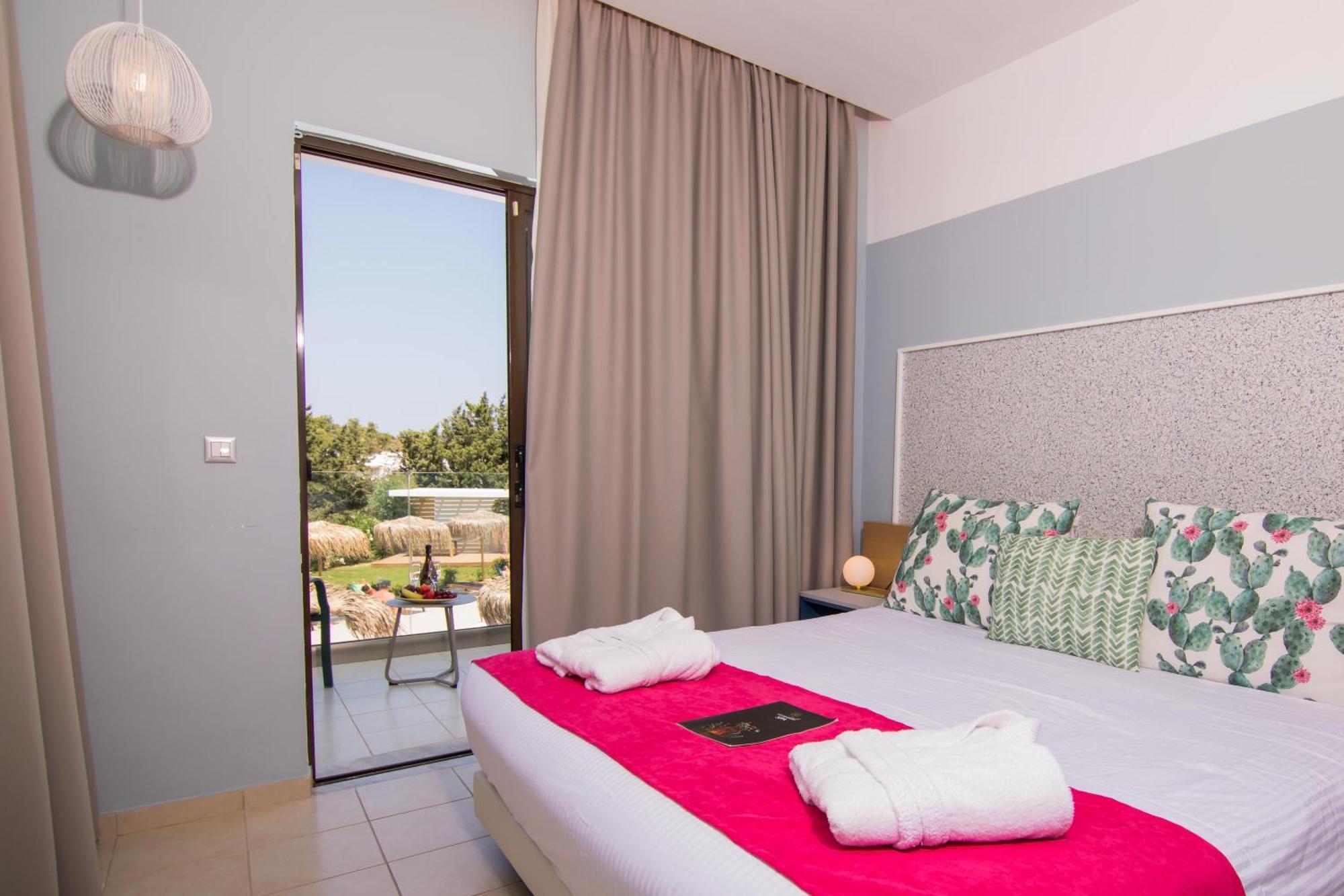 Deluxe Double or Twin Room Garden View
