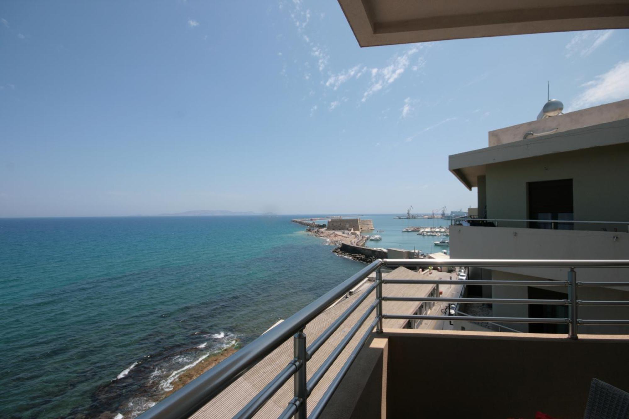 Double or Twin Room Sea View