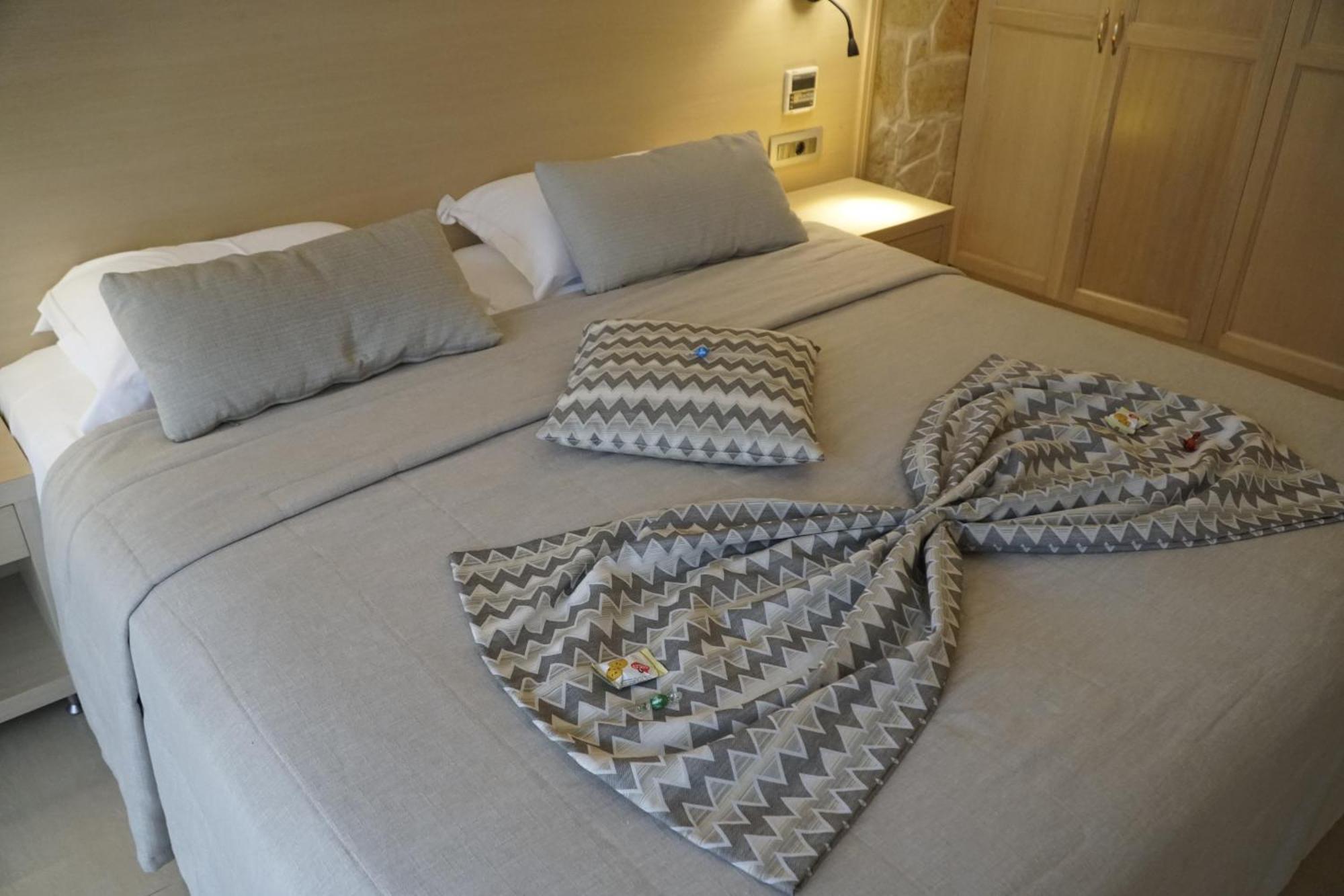 One-Bedroom Junior Suite