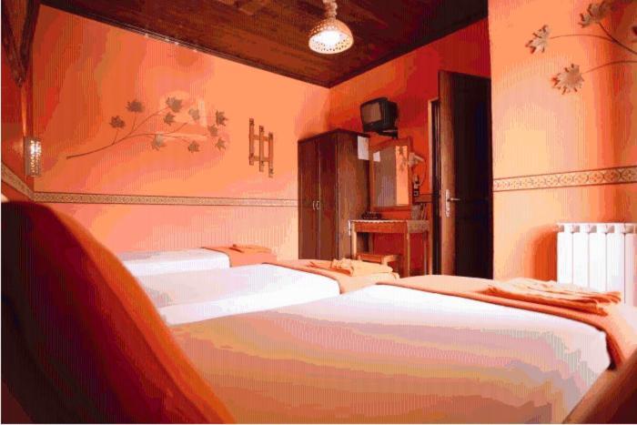 Basic Triple Room