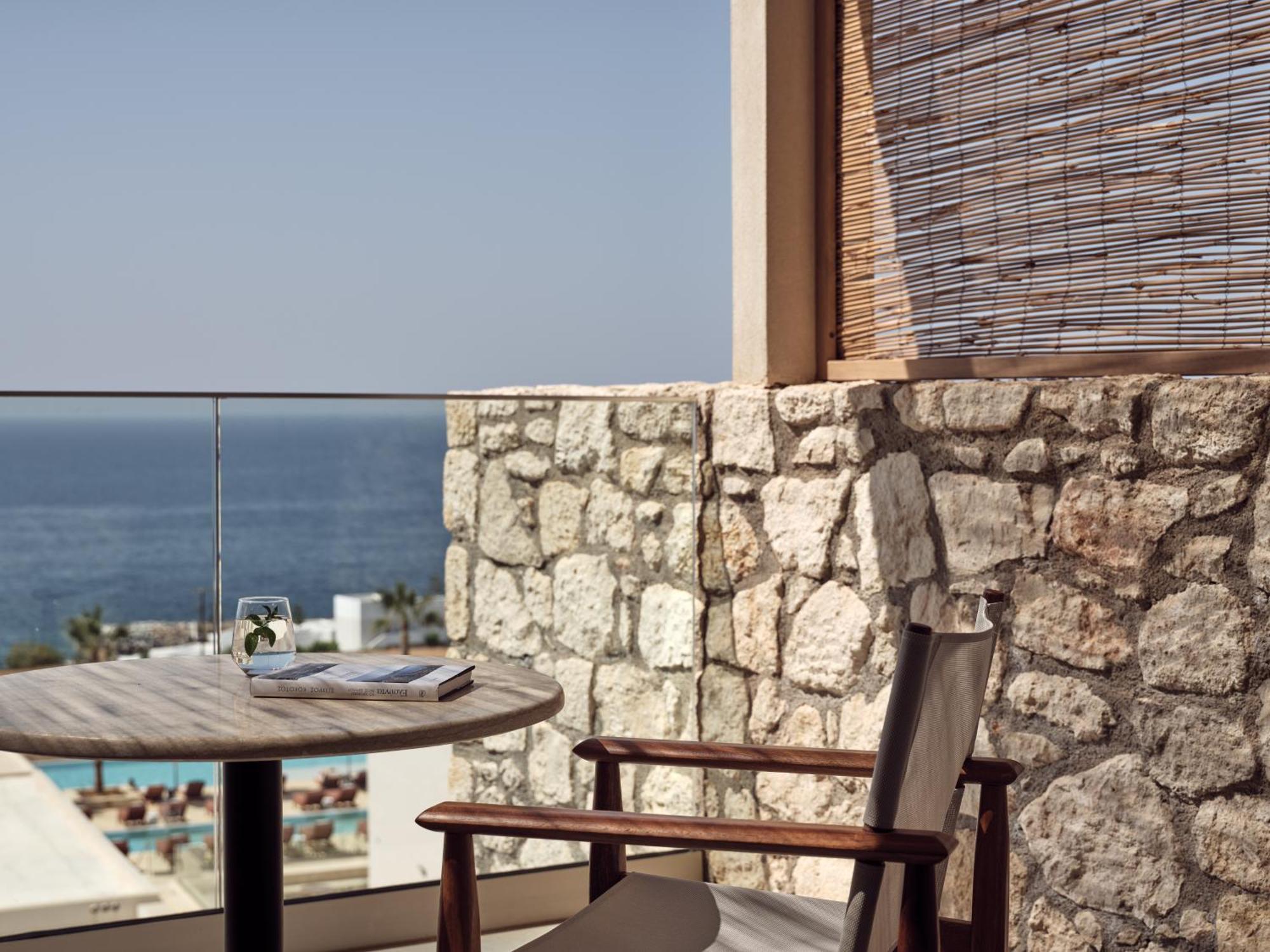 Deluxe King Room Sea View