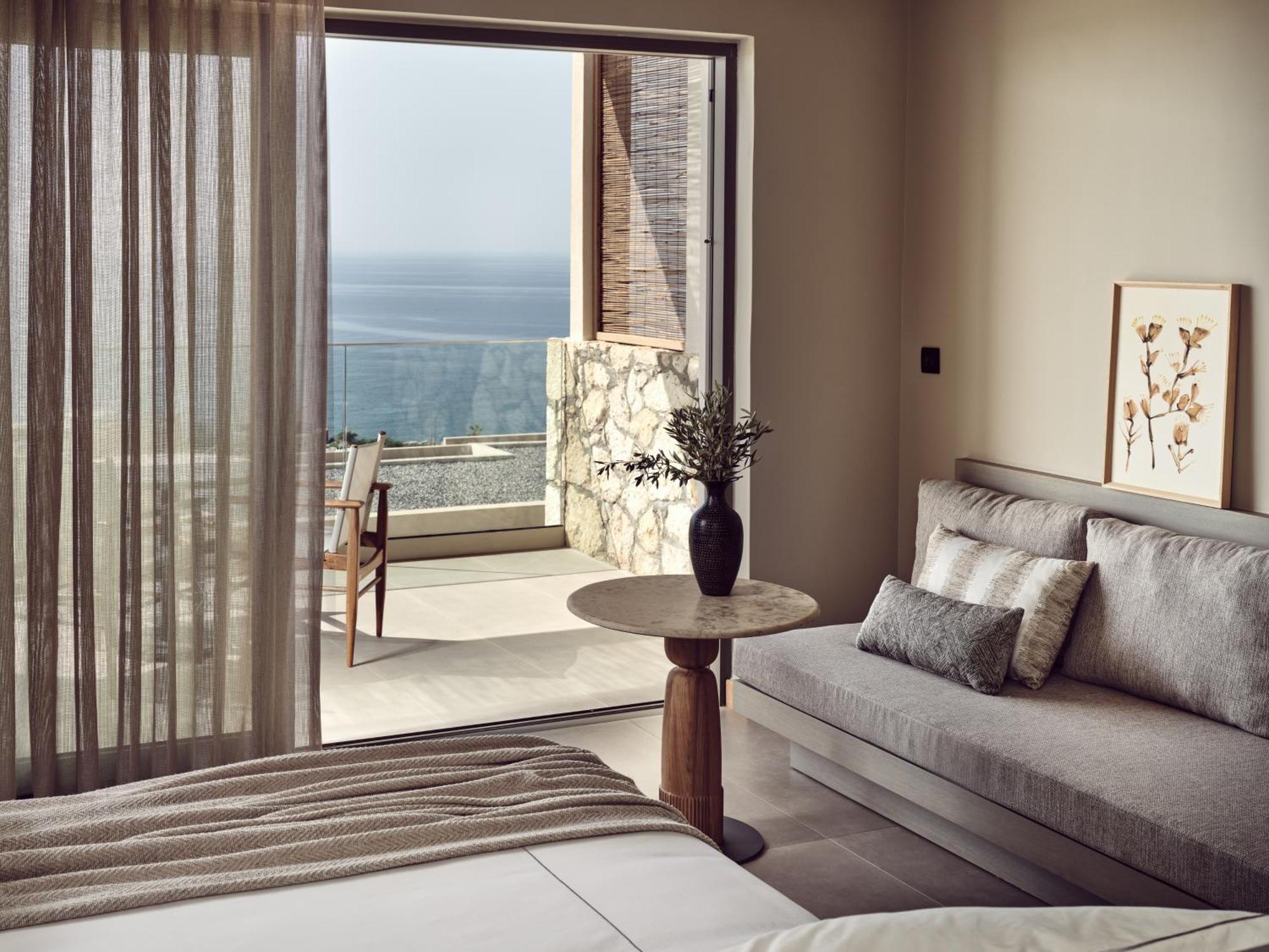 Deluxe King Room Sea View