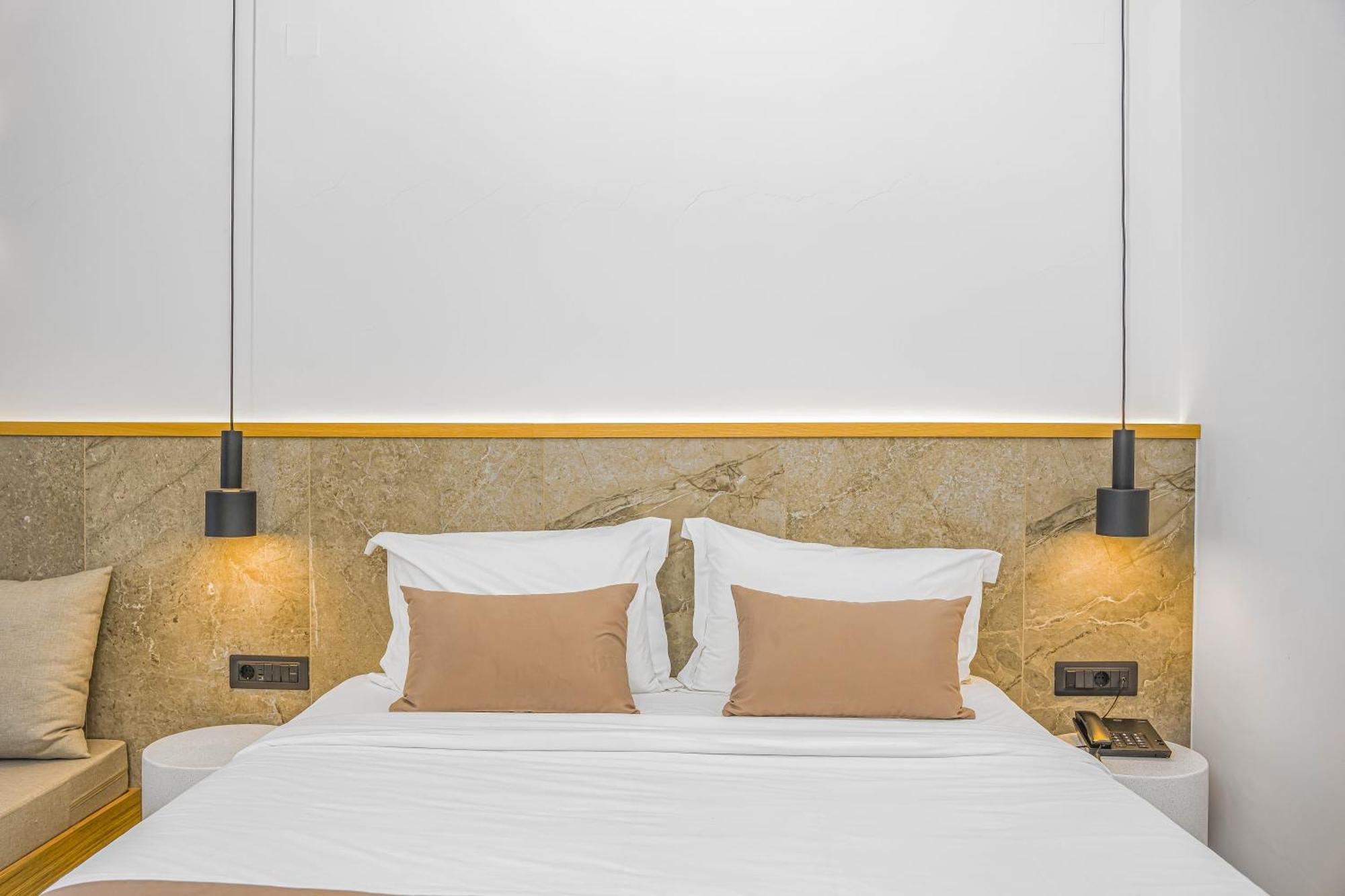 Deluxe Double or Twin Room Garden View
