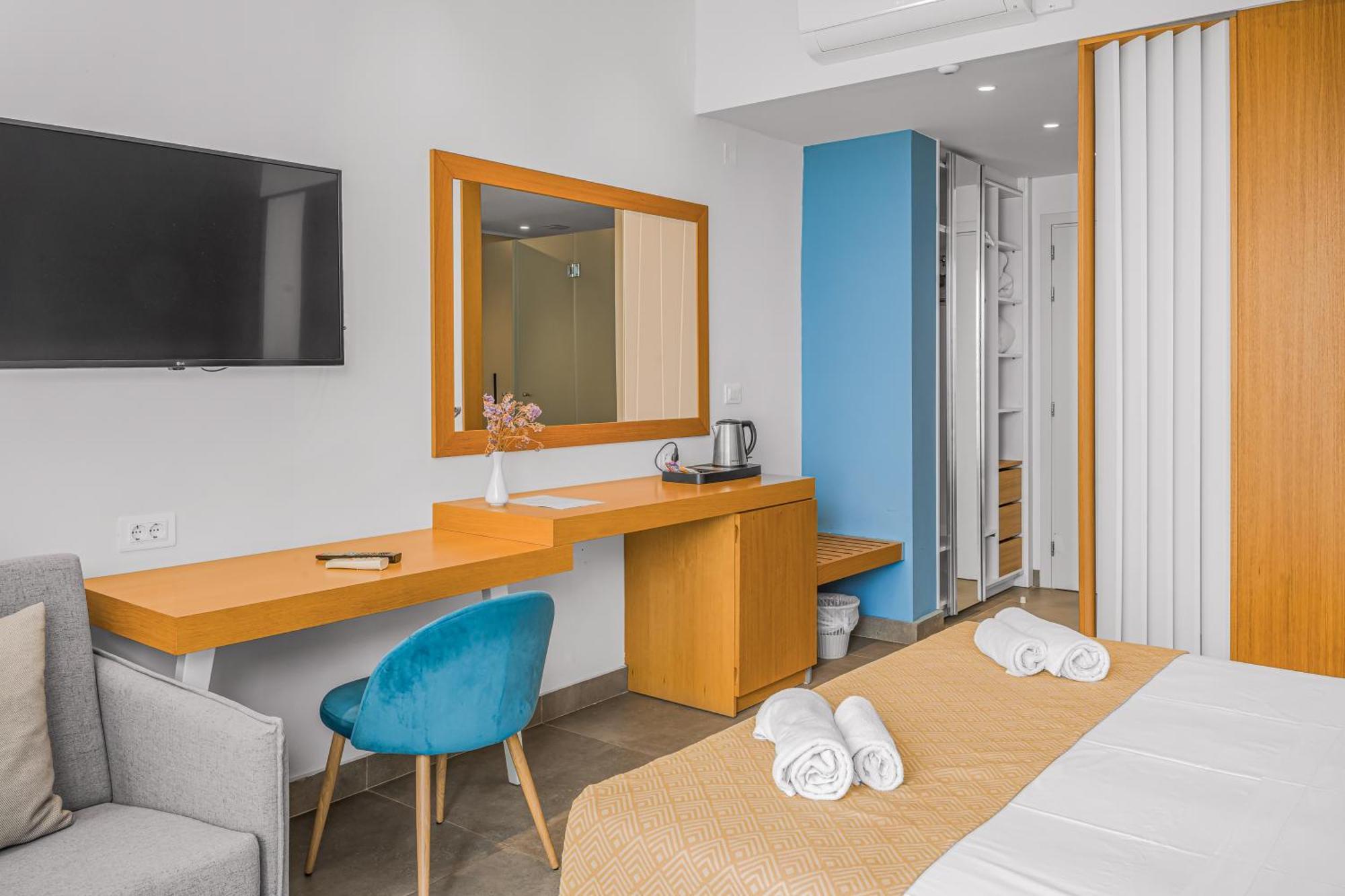 Superior Double or Twin Room Garden View