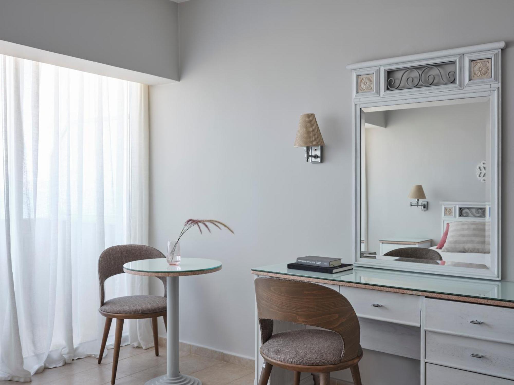 Double or Twin Room Sea View