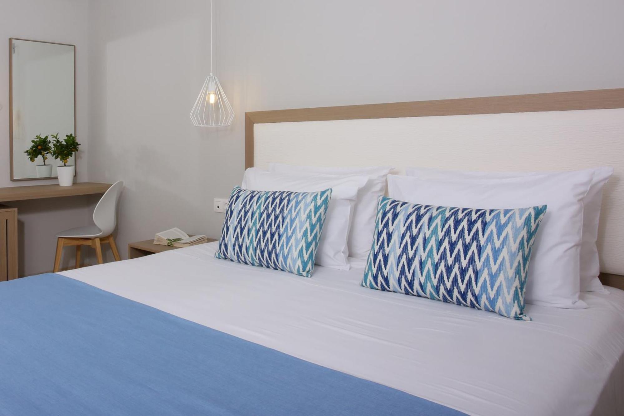 Superior Double or Twin Room Garden View