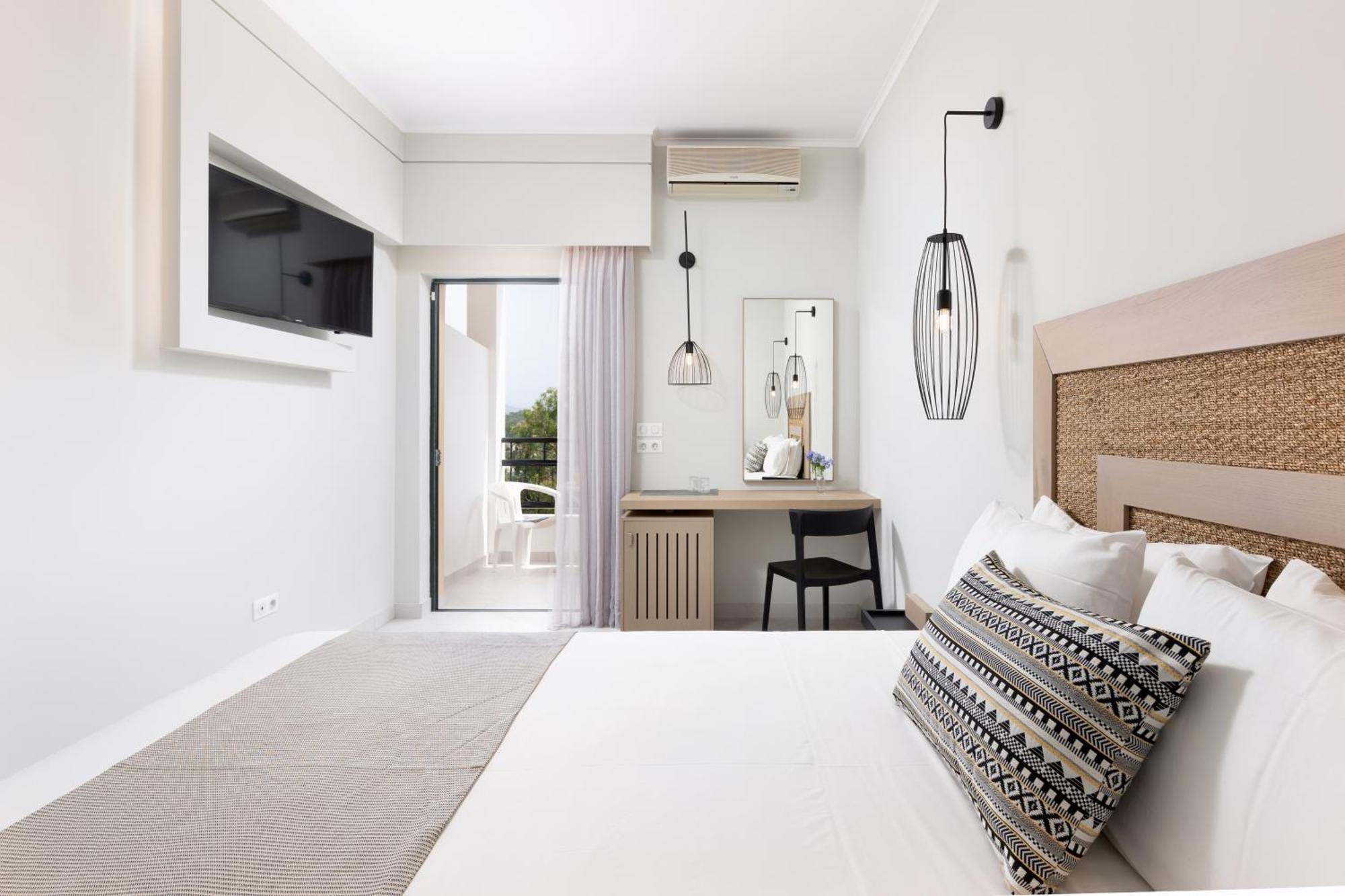 Superior Double or Twin Room Sea View
