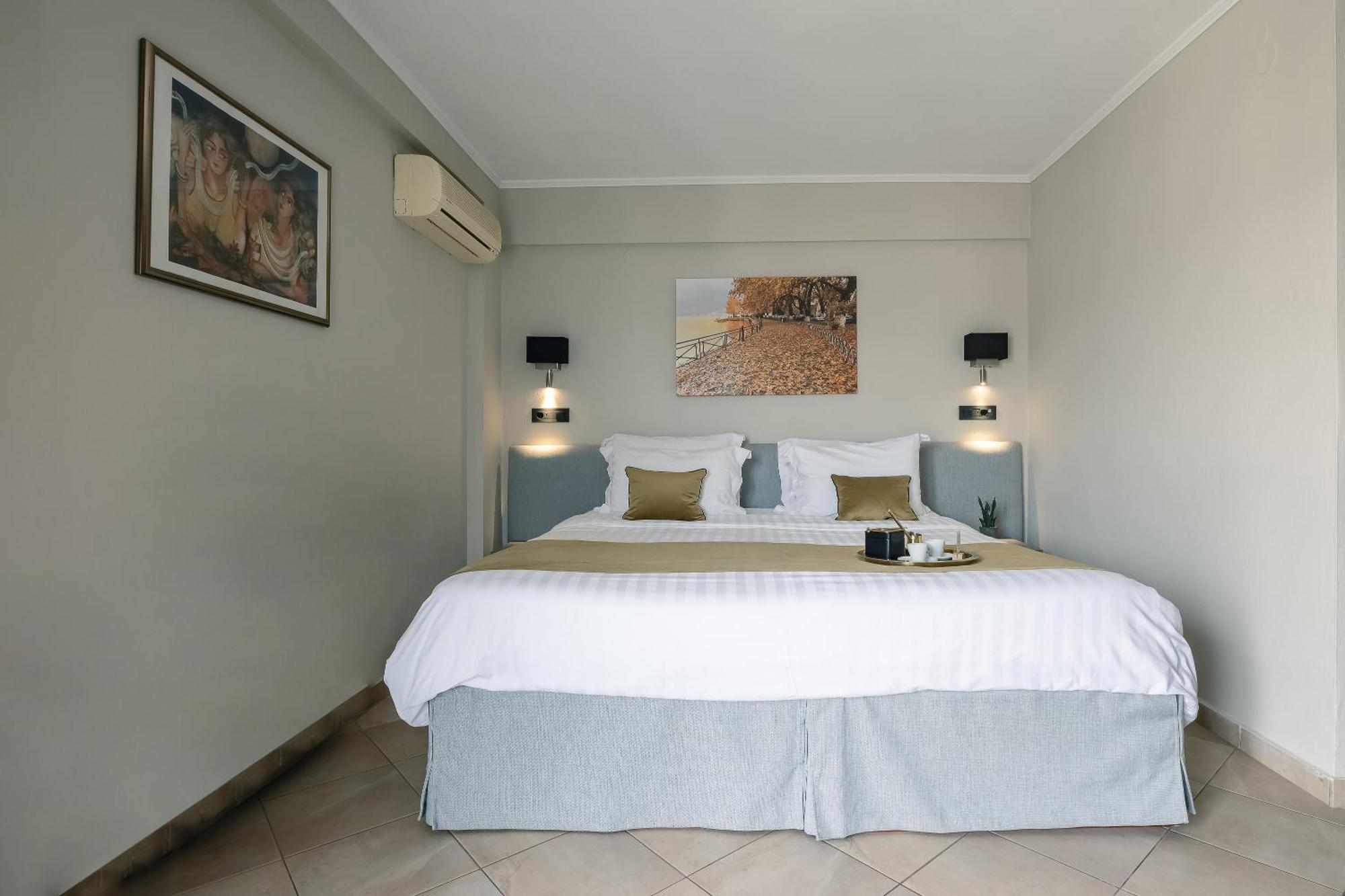 Standard Room Side Lake View