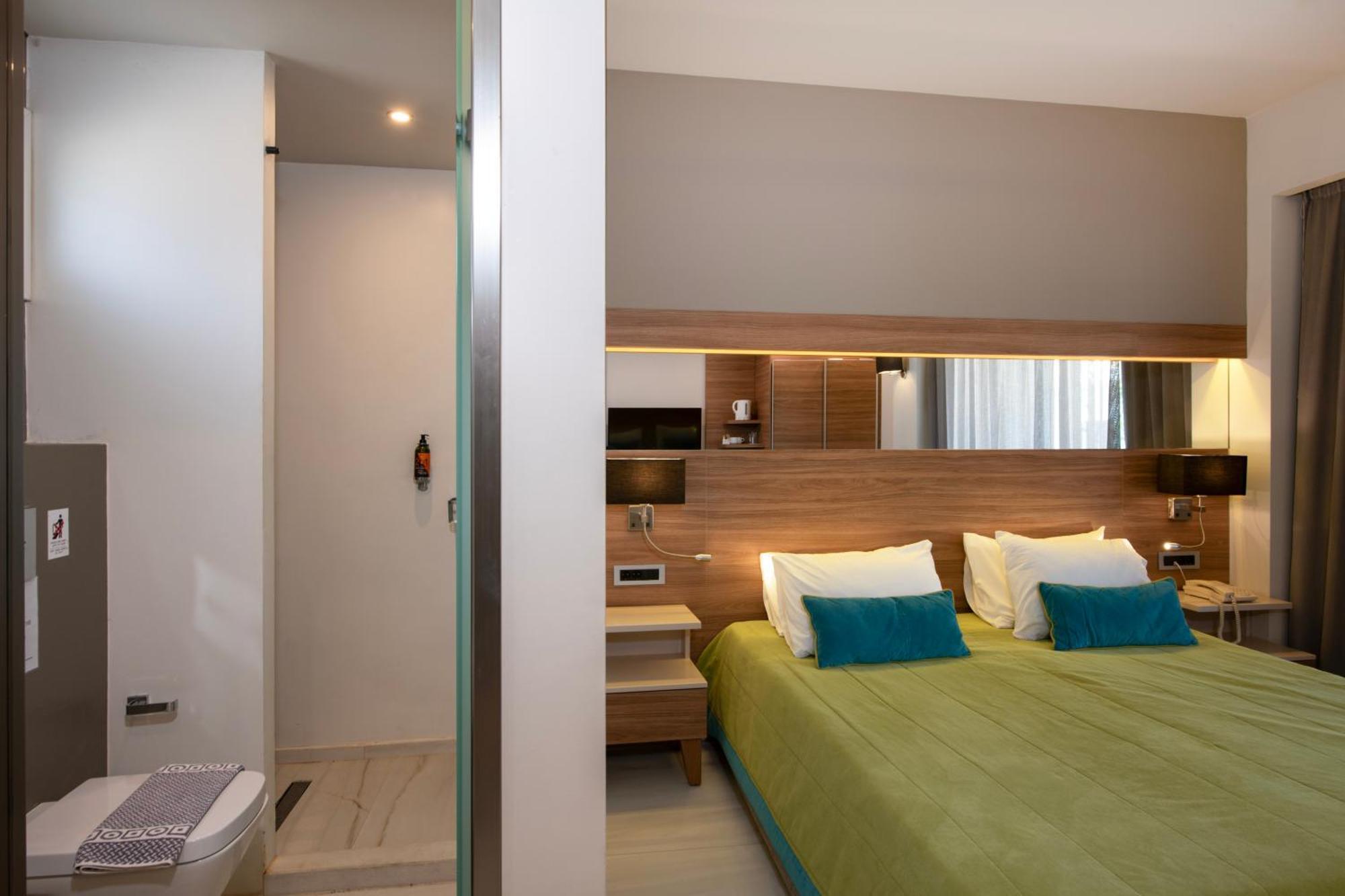 Superior Double or Twin Room City View