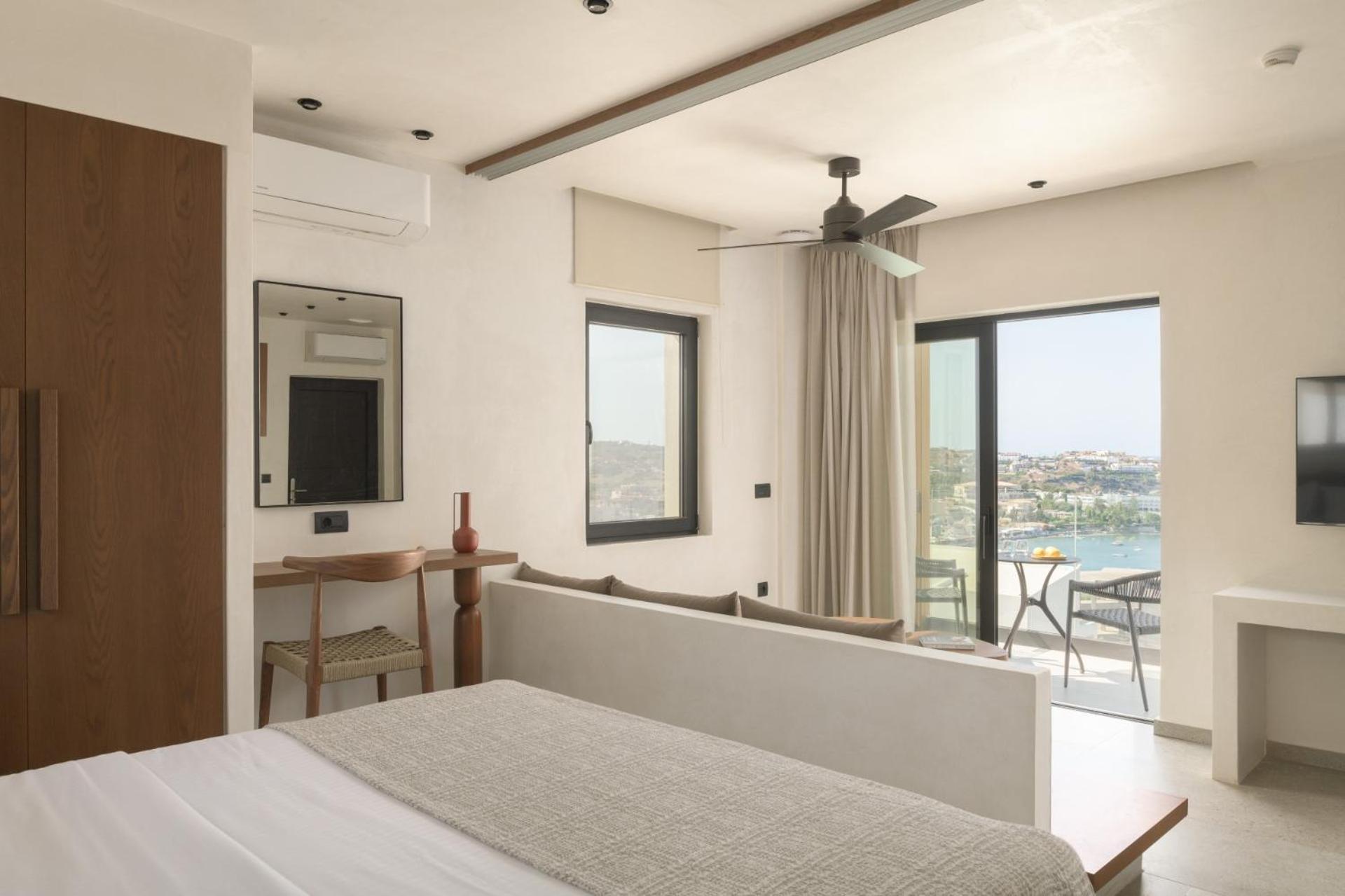 Superior One Bedroom Sea View Apartment Sliding Door