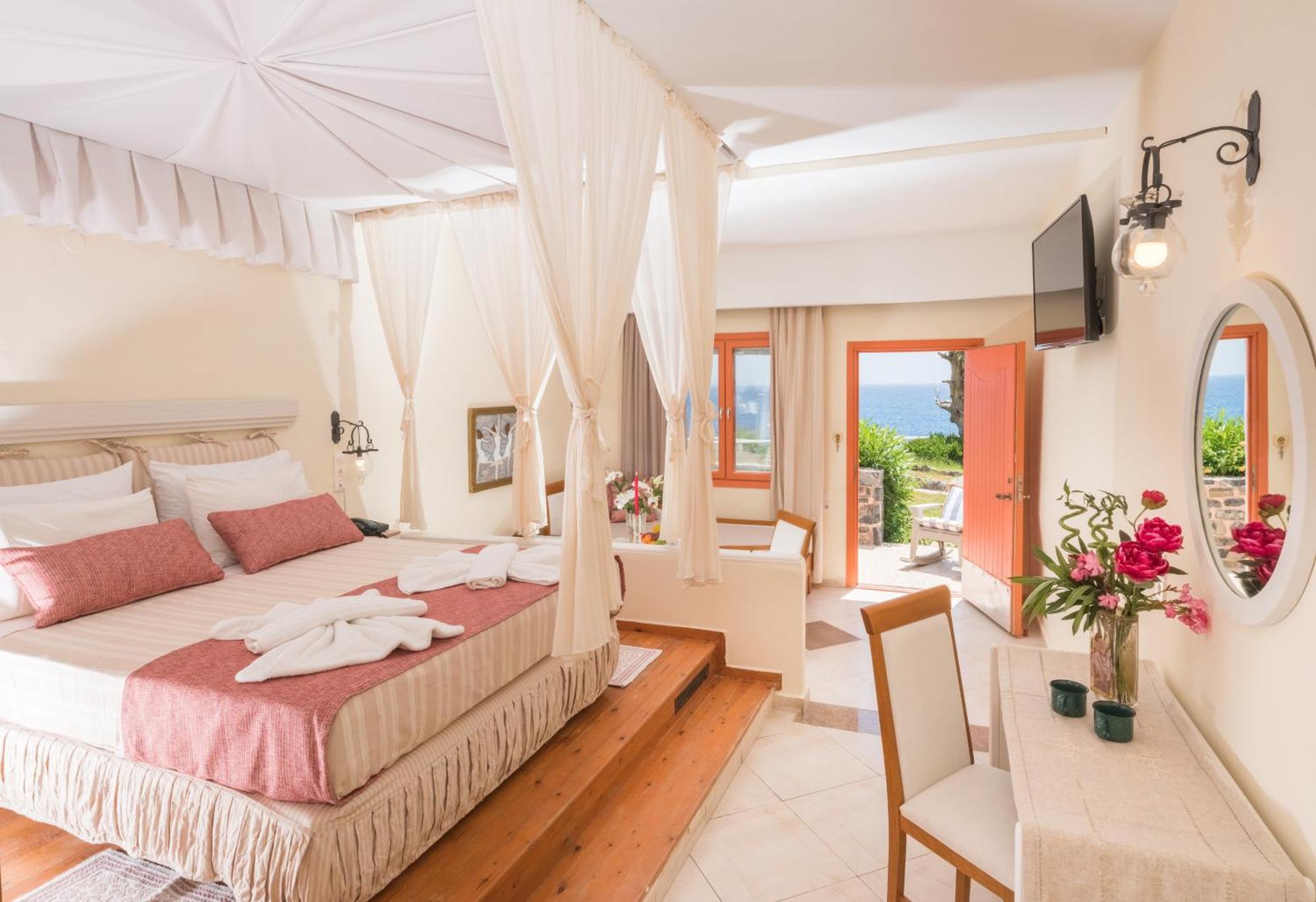 Superior Family Bungalow Sea View