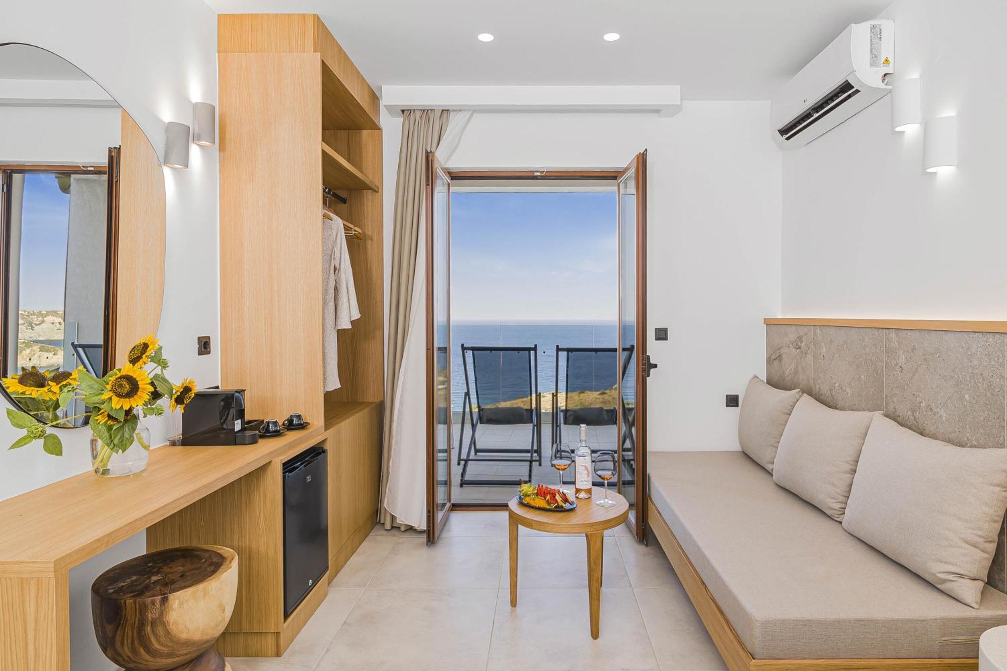 Deluxe Double or Twin Room Sea View