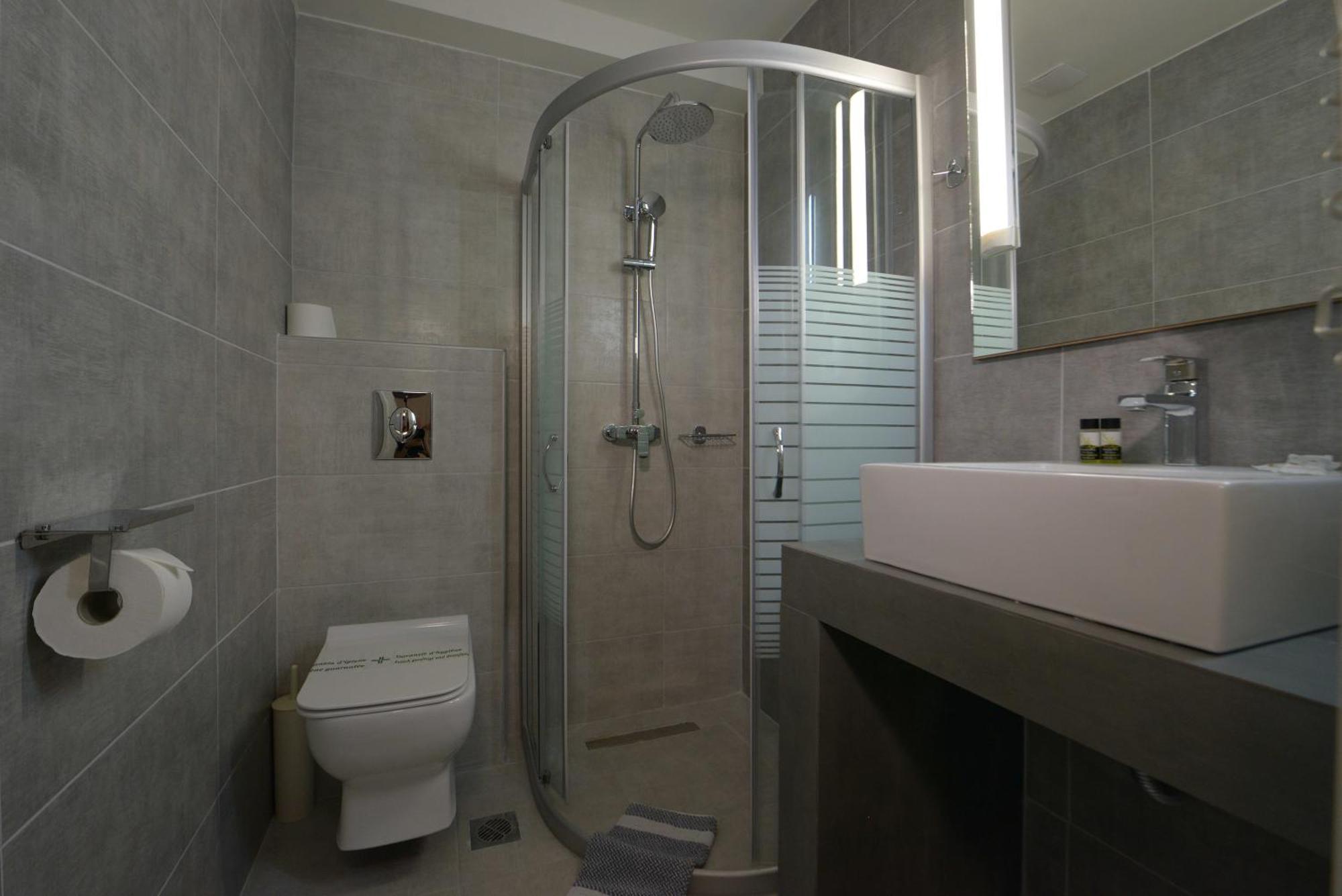 Standard Double or Twin Room Garden View