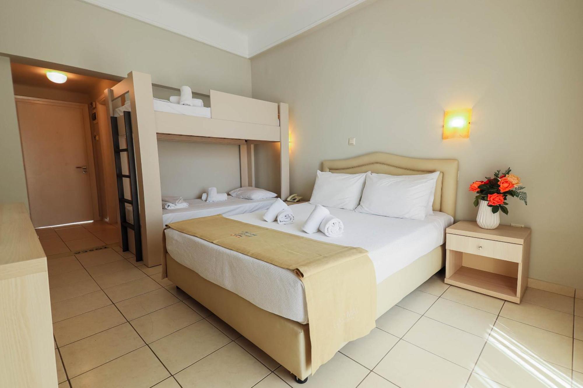 Double Room Bunk Bed Sea View,1553400676:JPEG