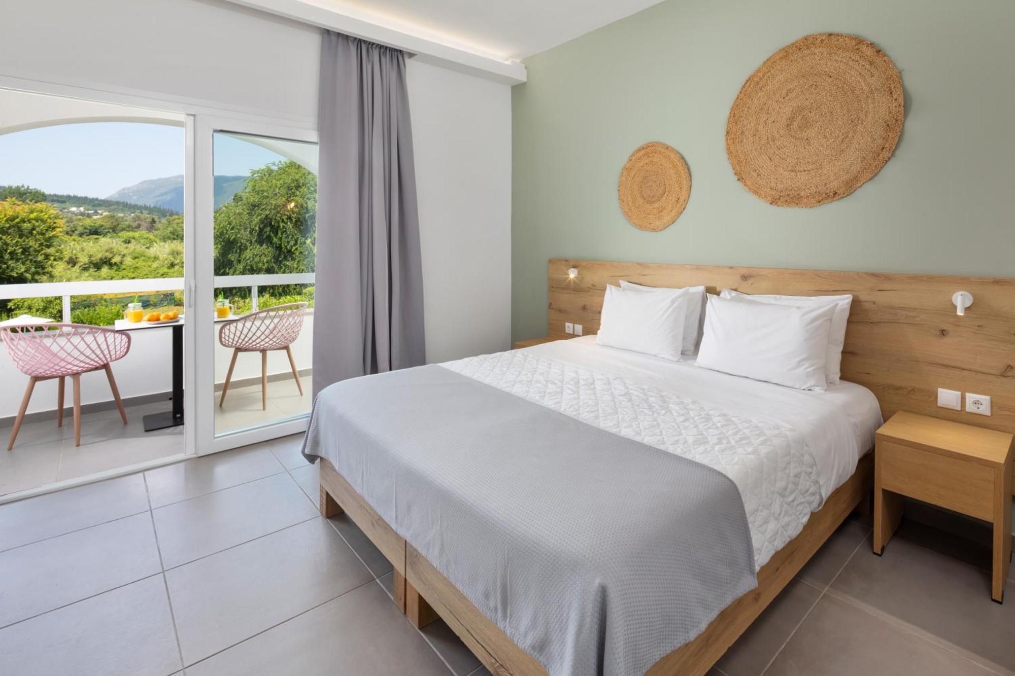 Deluxe Double or Twin Room Pool View