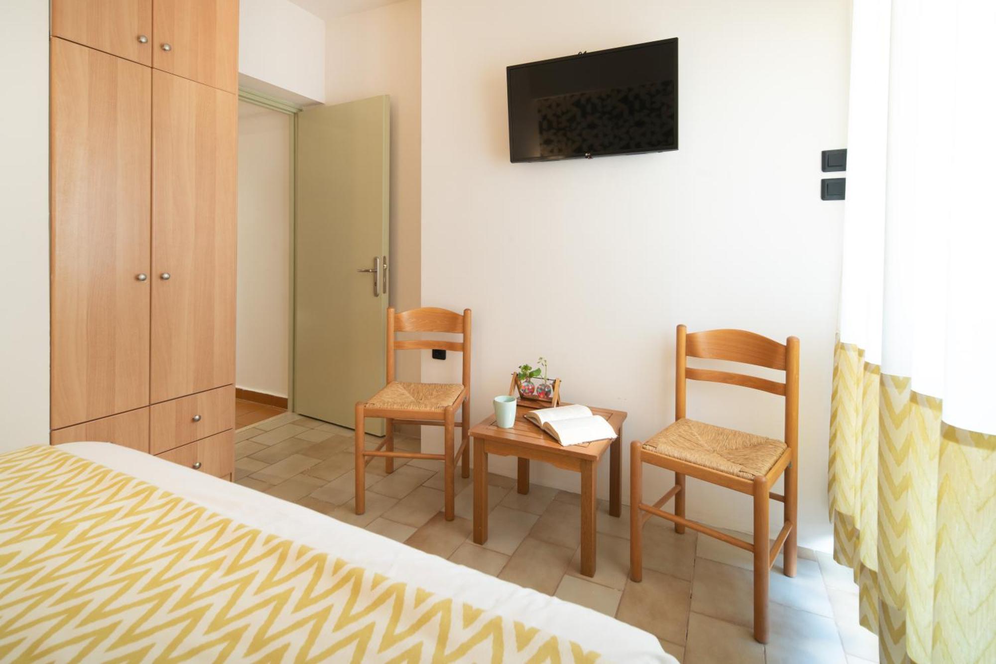 Economy One-Bedroom Apartment Mountain View