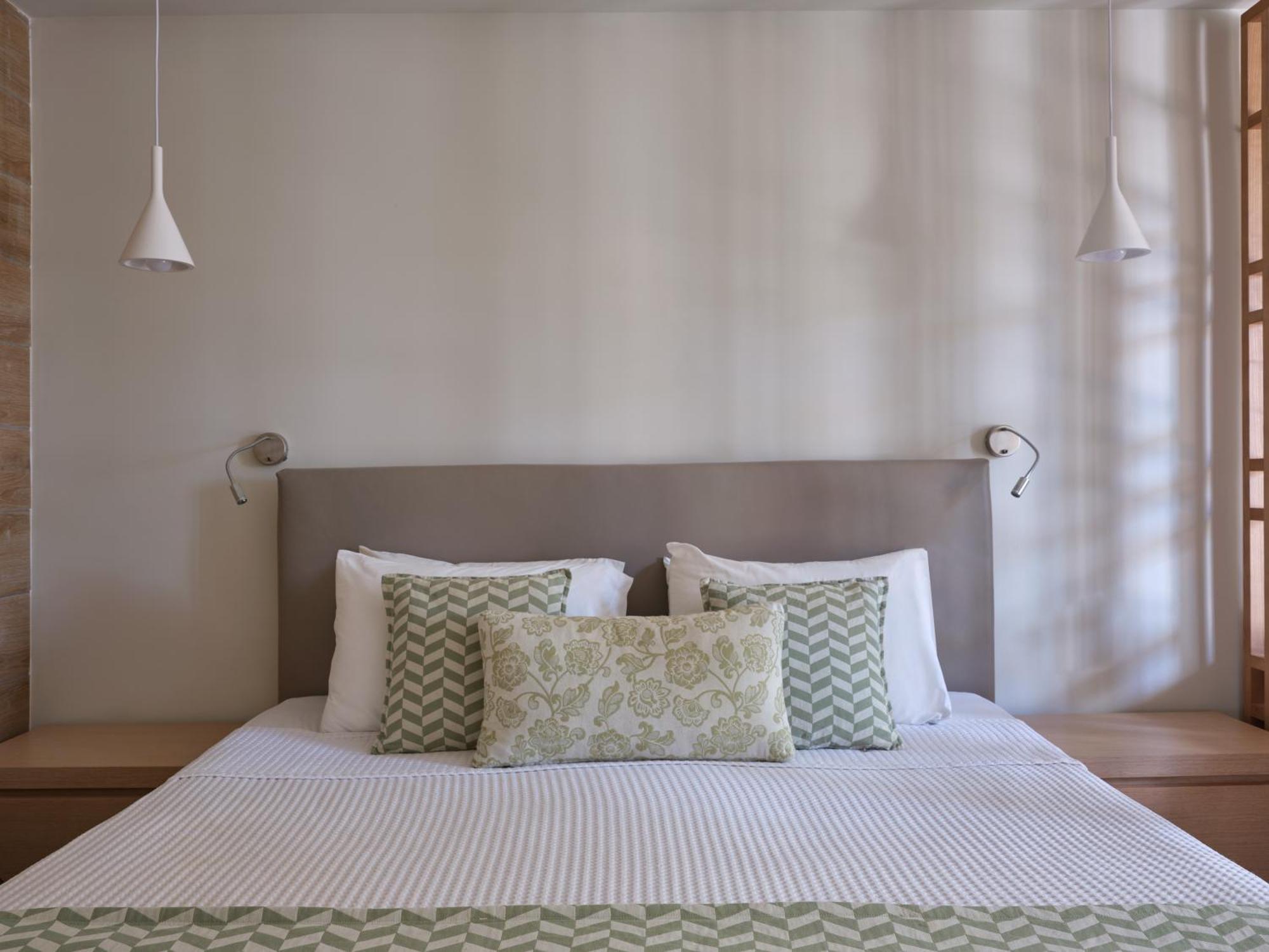 Superior Double Room Inland View
