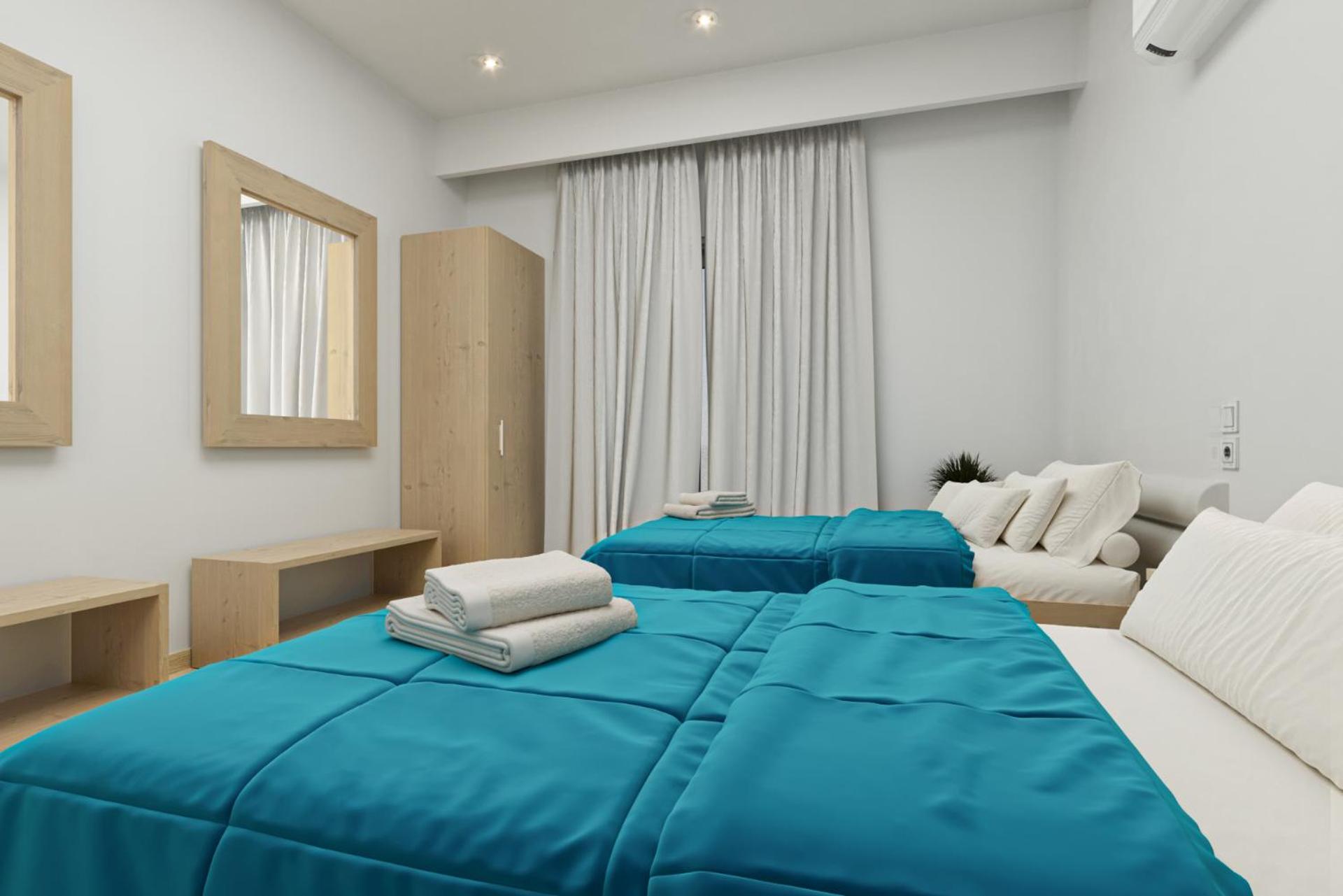 Studio Direct Access to Private Pool