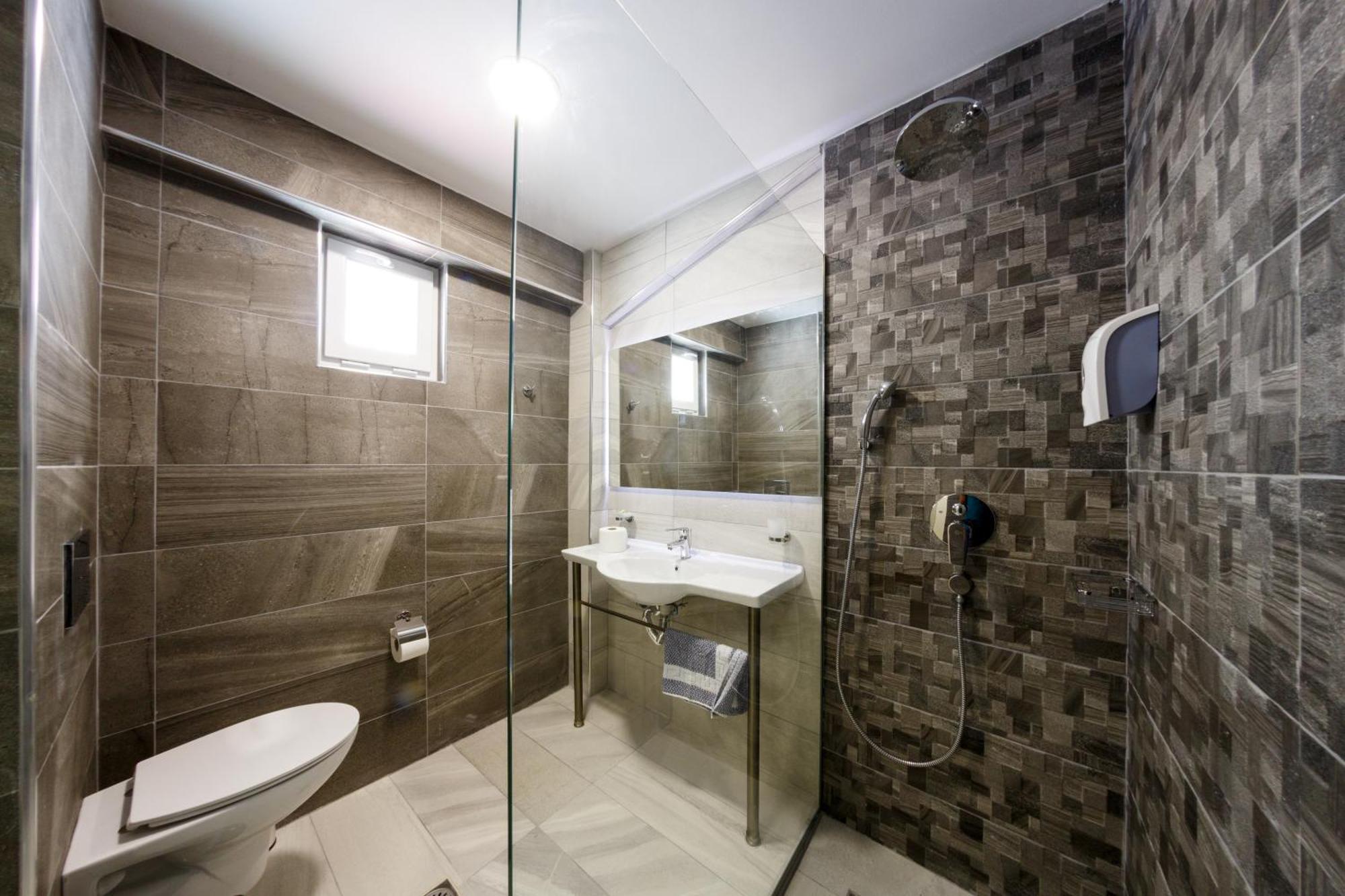 Studio Direct Access to Private Pool