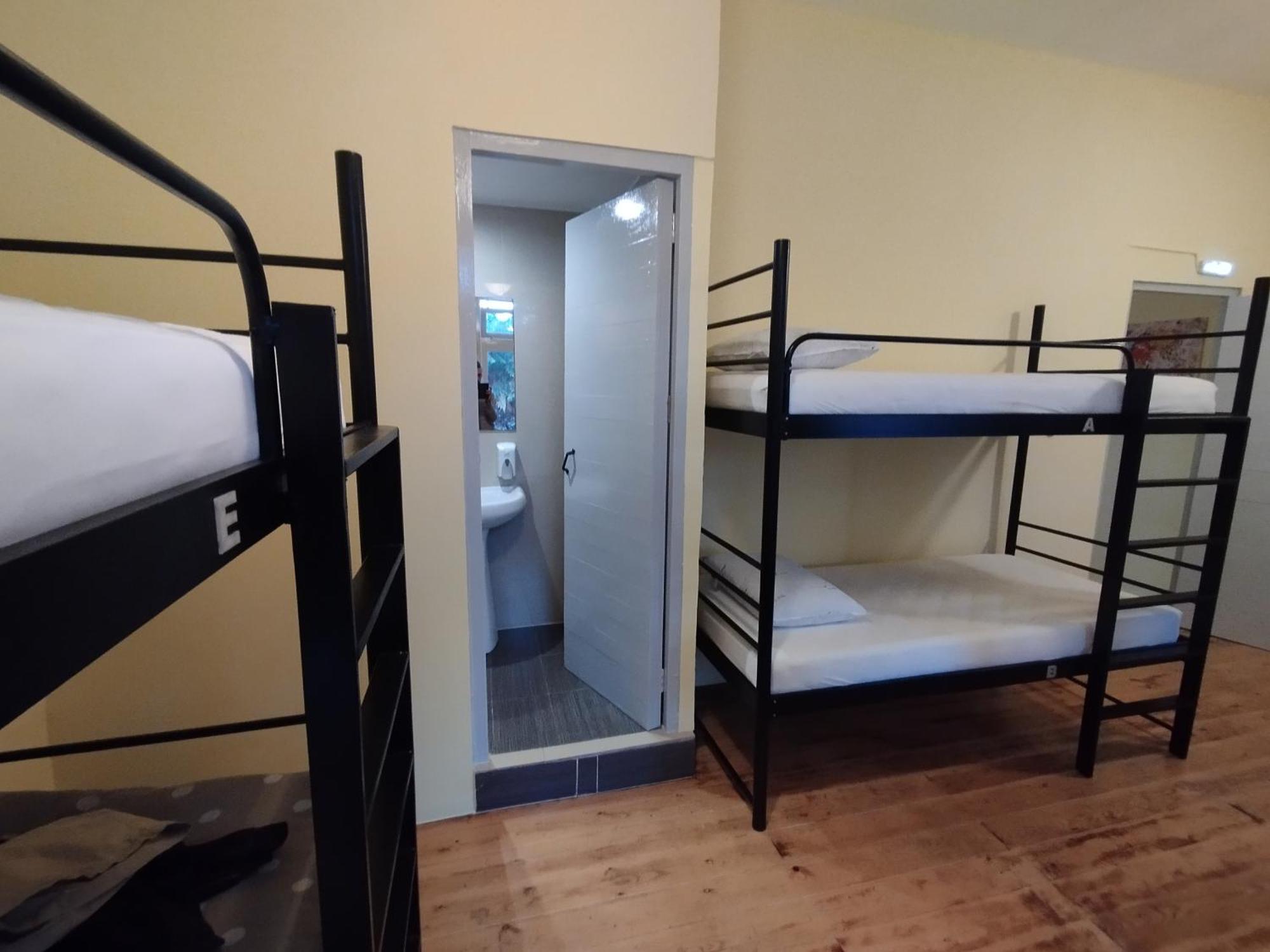 Bed 6-Bed Mixed Dormitory Room