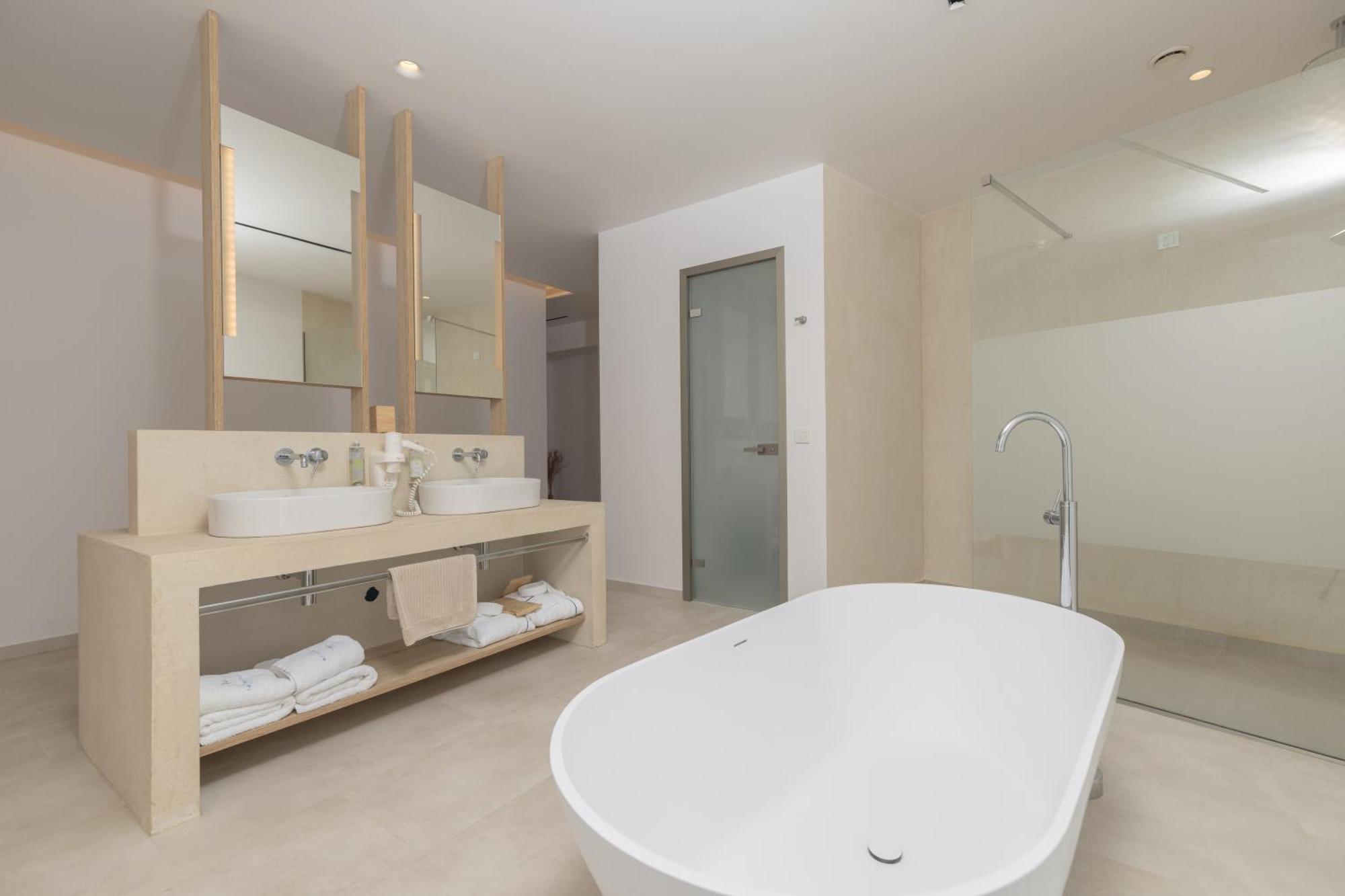 Executive Suite Sea View