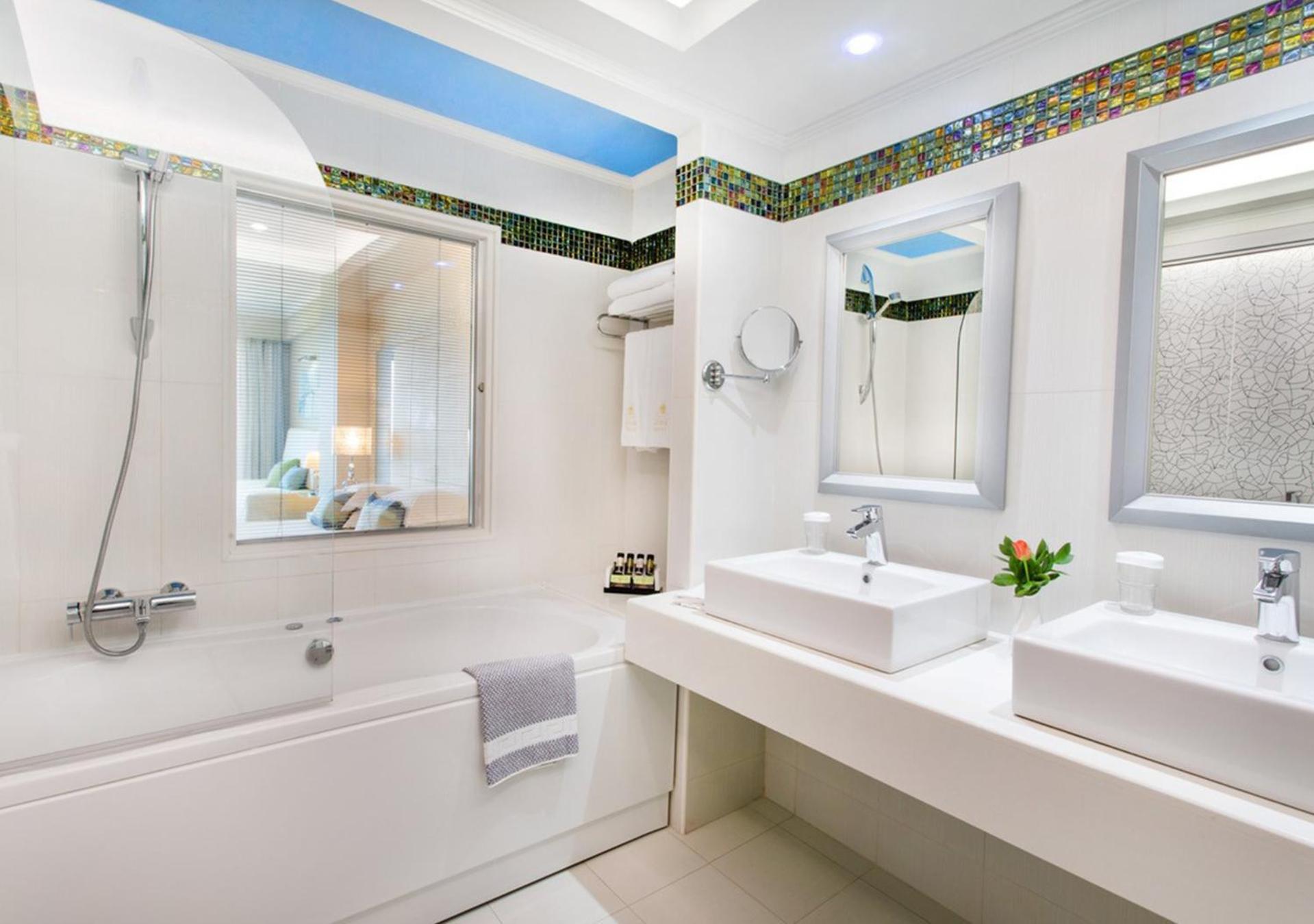 Executive Family Suite Personal Pool 2