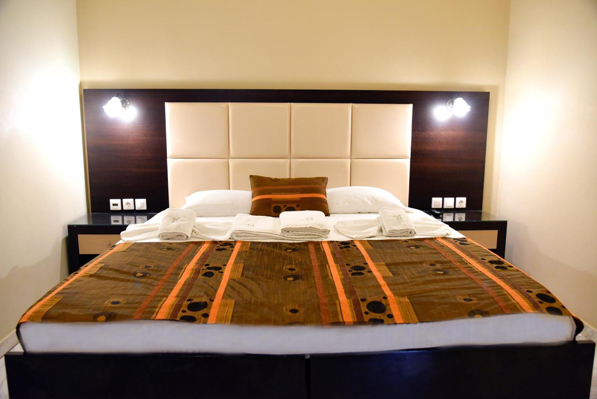 Two Bedroom Apartment (4 Adults + 1 Child)