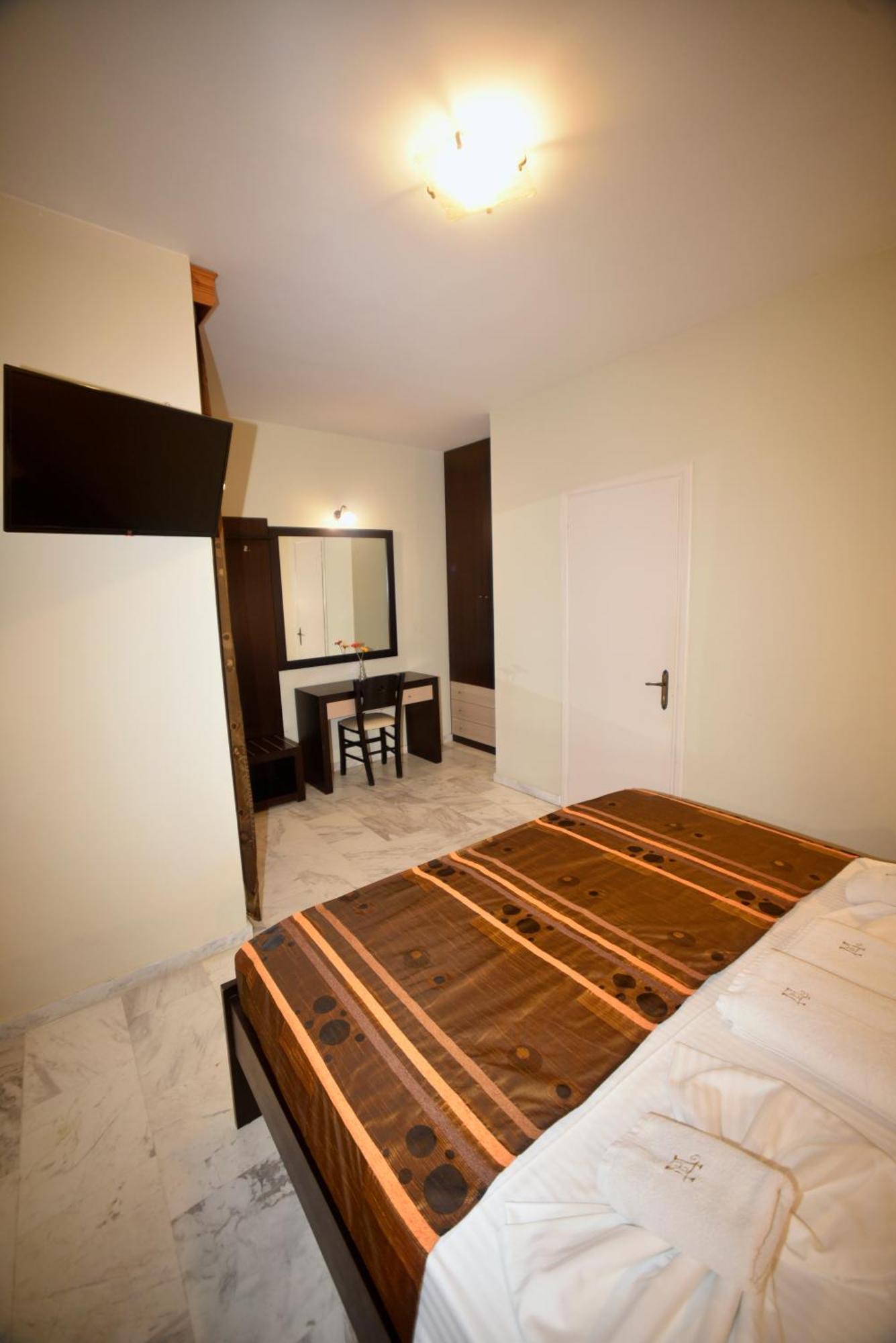 Superior One-Bedroom Apartment