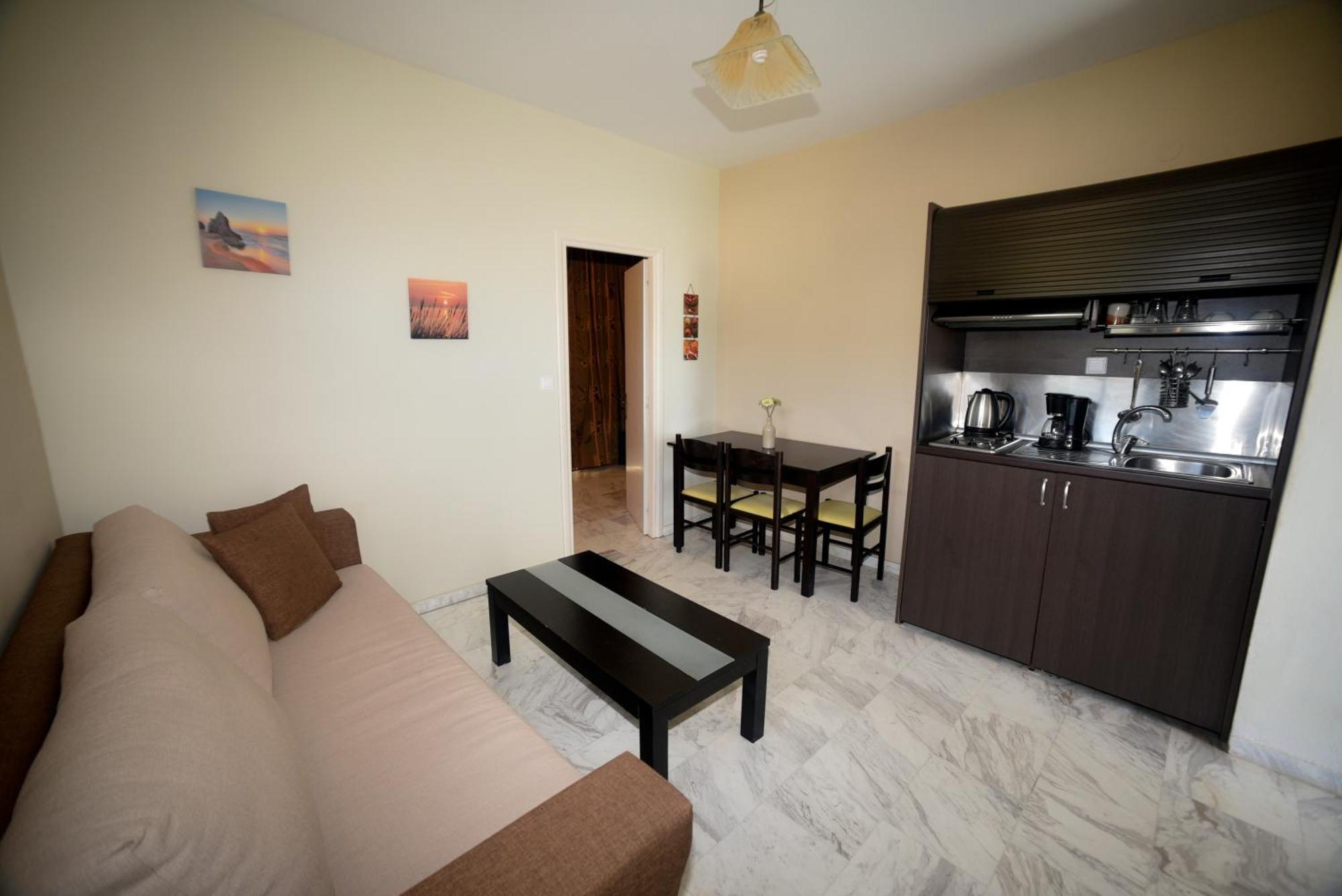 Superior One-Bedroom Apartment