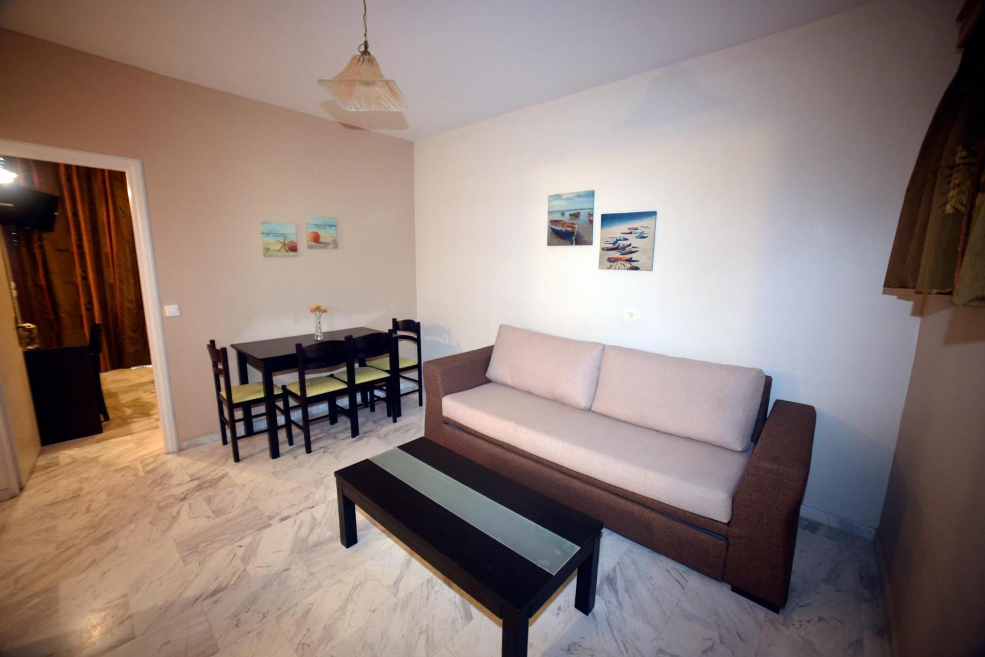Superior One-Bedroom Apartment