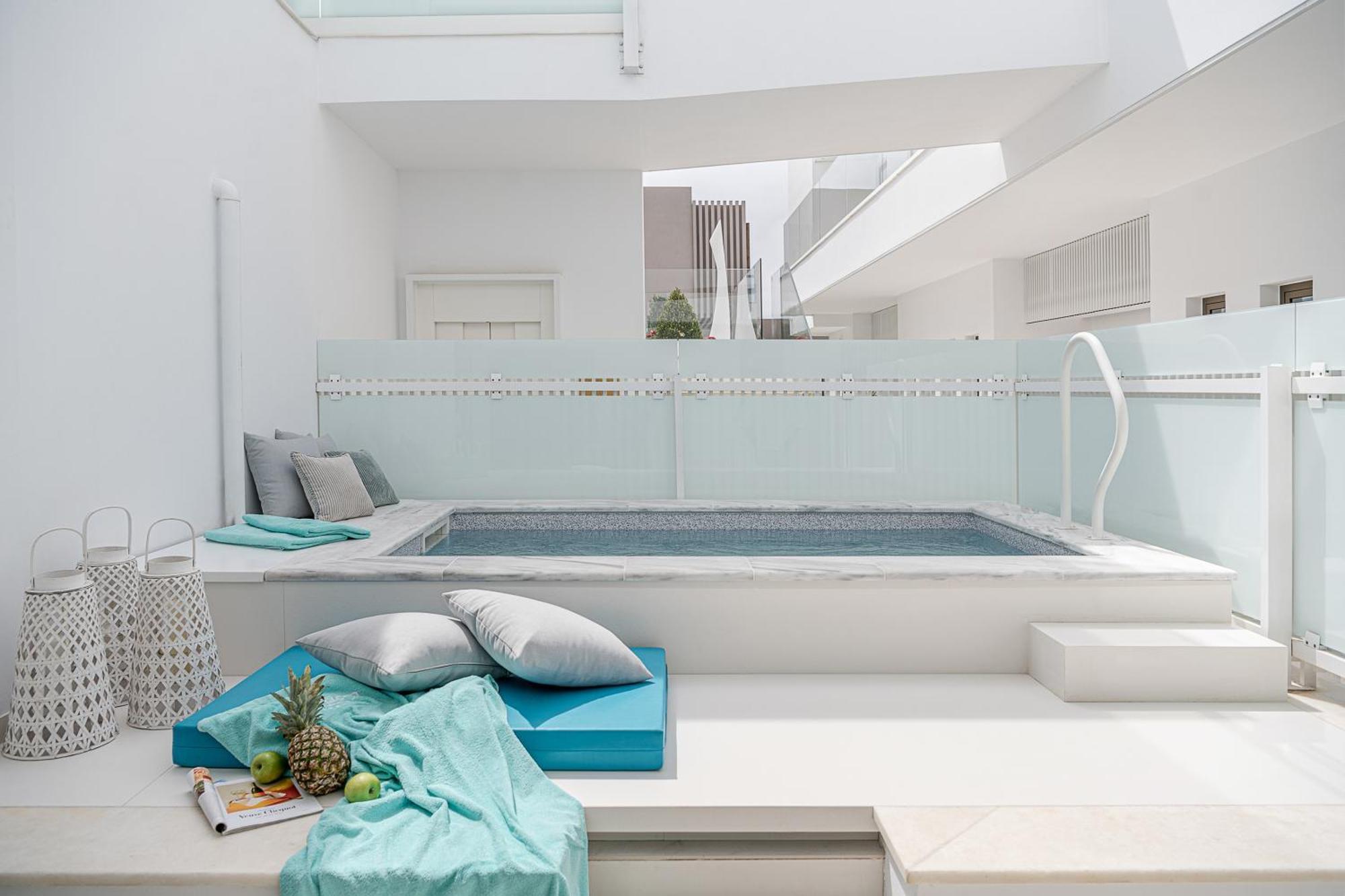 One-Bedroom Apartment Private Pool No View