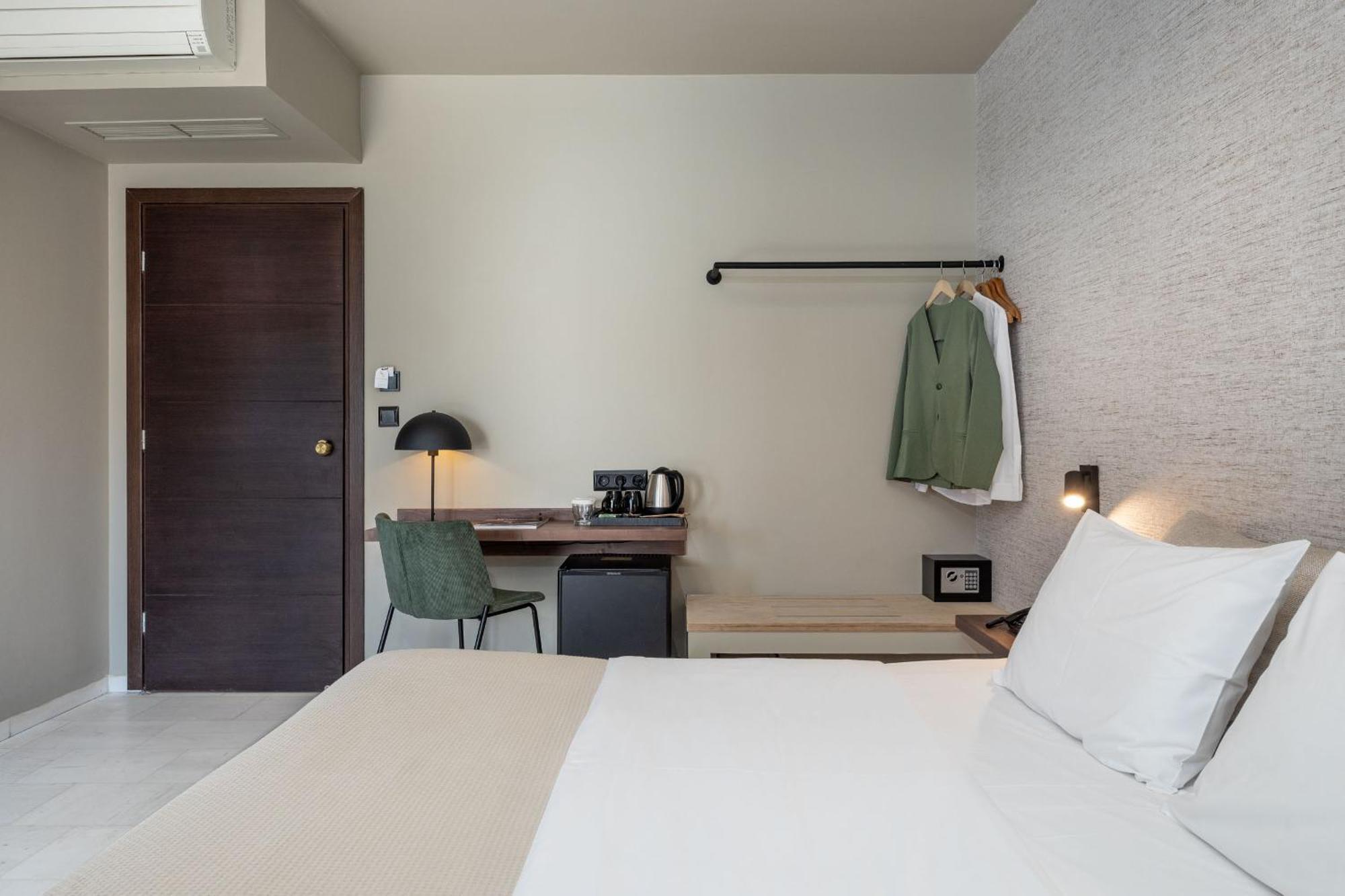 Comfort Side Sea or Castle View