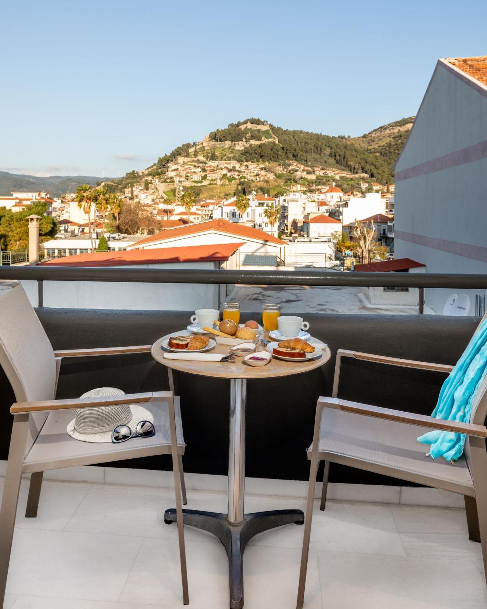 Comfort Side Sea or Castle View