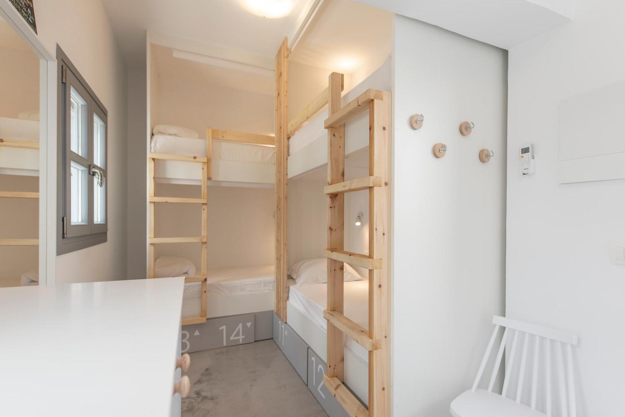 Bed 4-Bed Female Dormitory Room