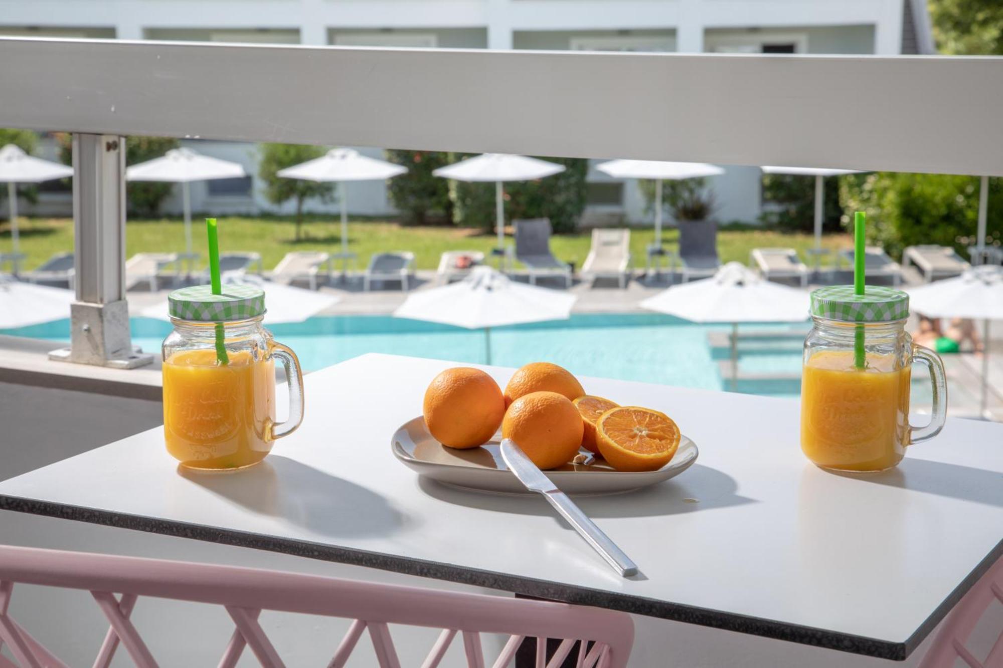 Deluxe Double or Twin Room Pool View