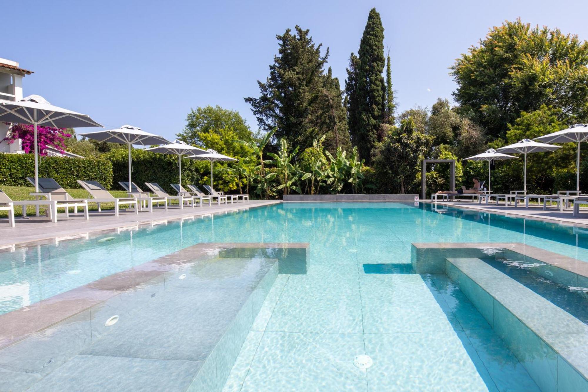 Deluxe Double or Twin Room Pool View