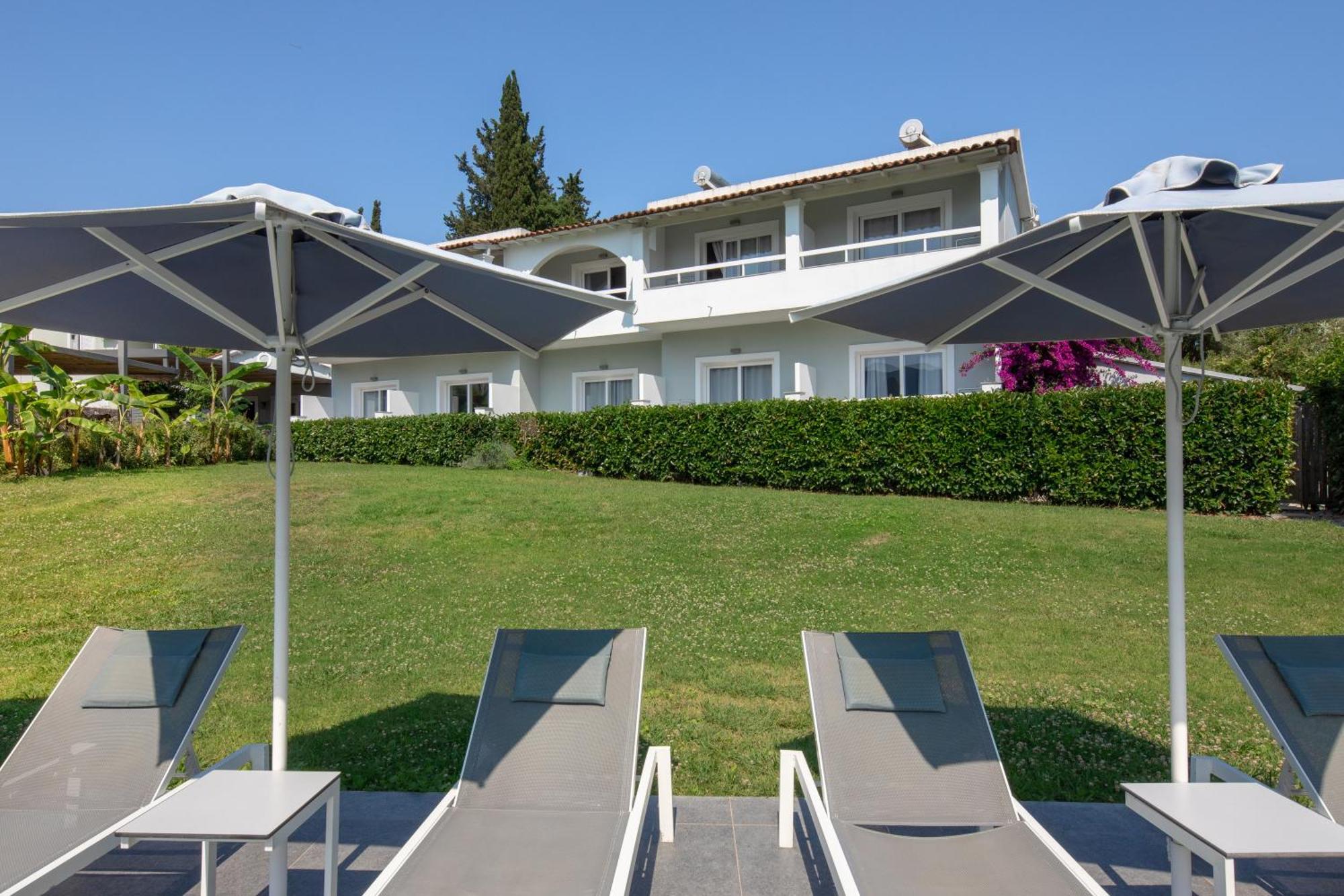 Deluxe Double or Twin Room Pool View