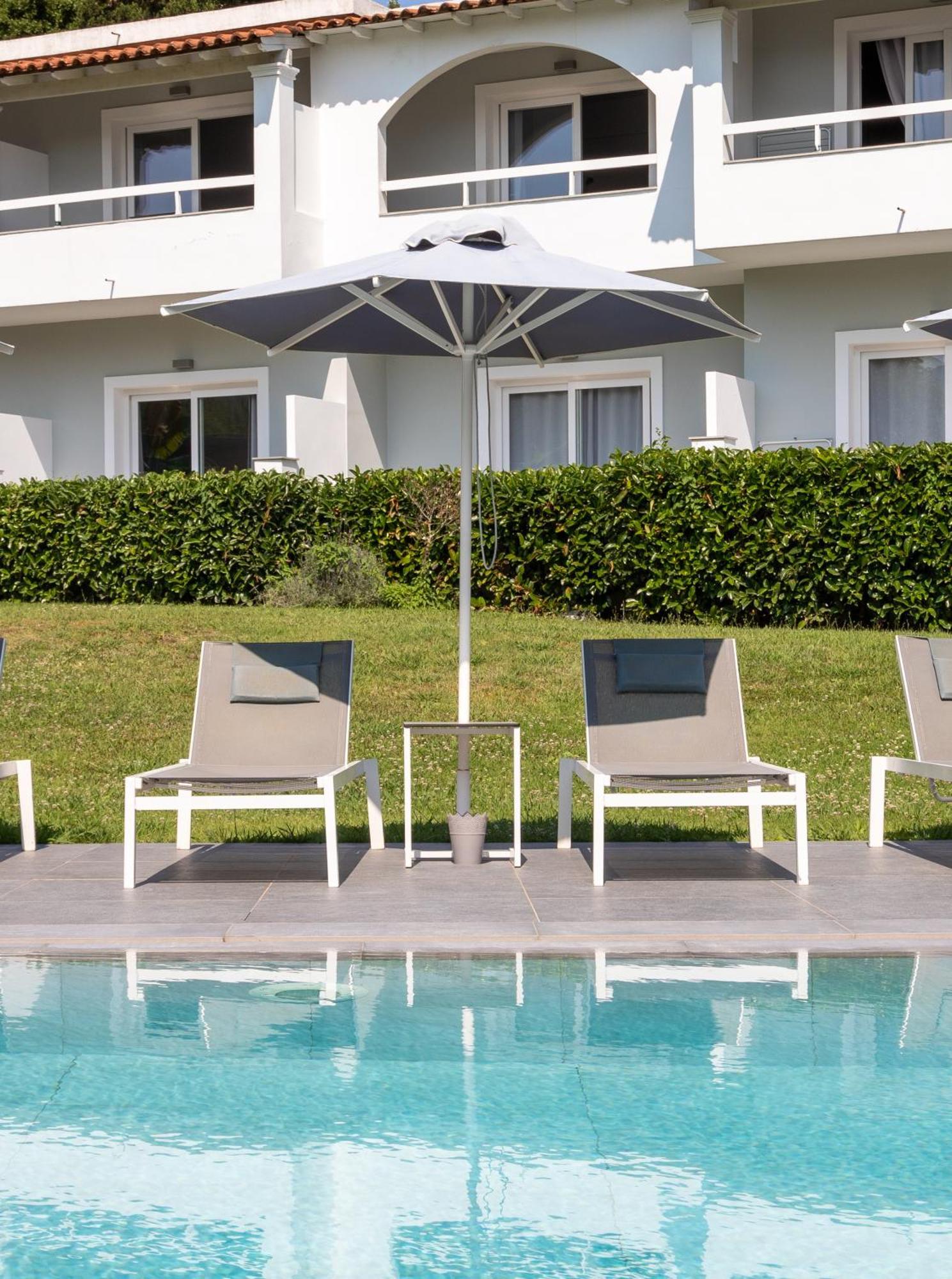 Deluxe Double or Twin Room Pool View
