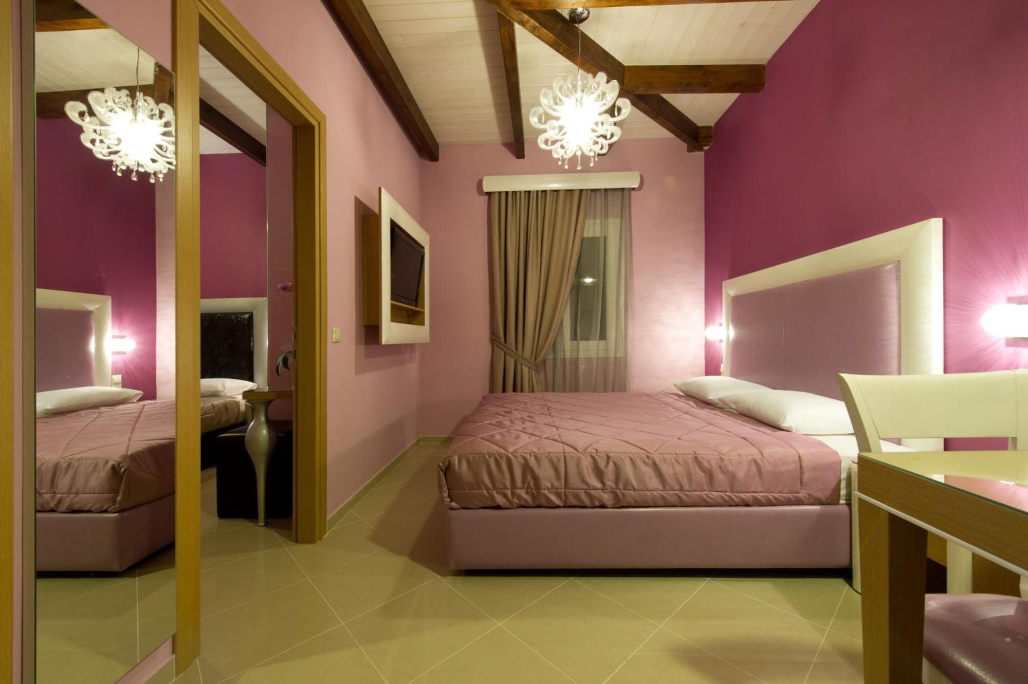 Two-Bedroom Deluxe Apartment