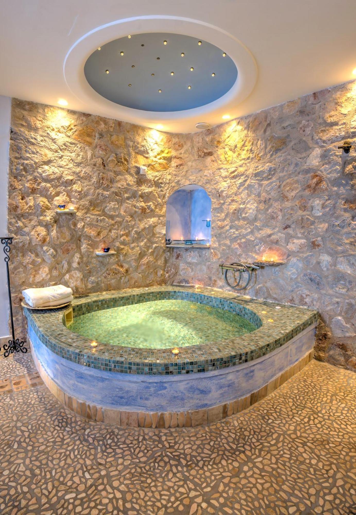 Junior Suite Spa Bath Caldera View