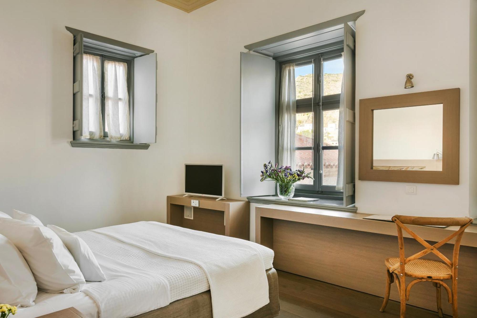Historic Grand Suite Sea View Private Terrace