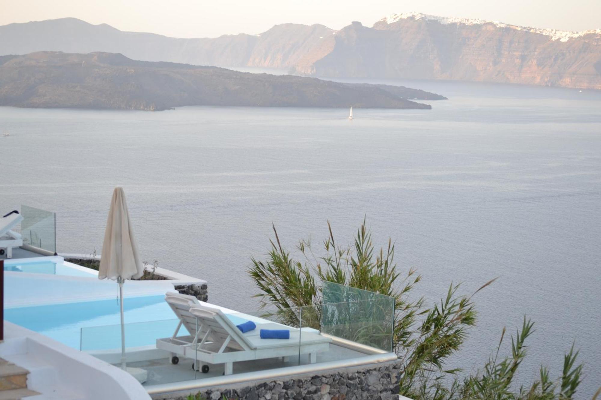 Cliffside Junior Suite Private Pool Caldera View