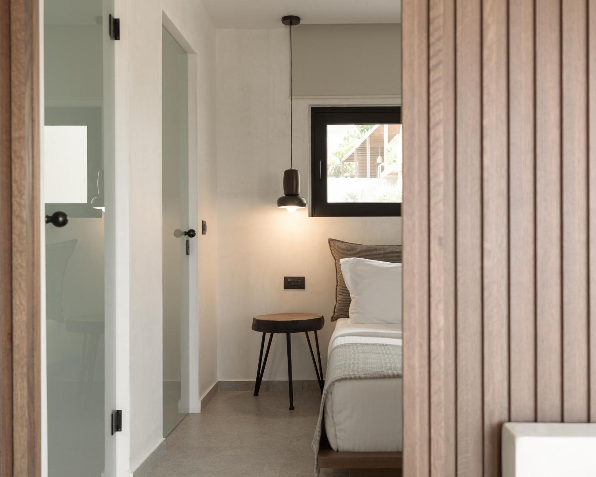 Superior One Bedroom Sea View Apartment Sliding Door