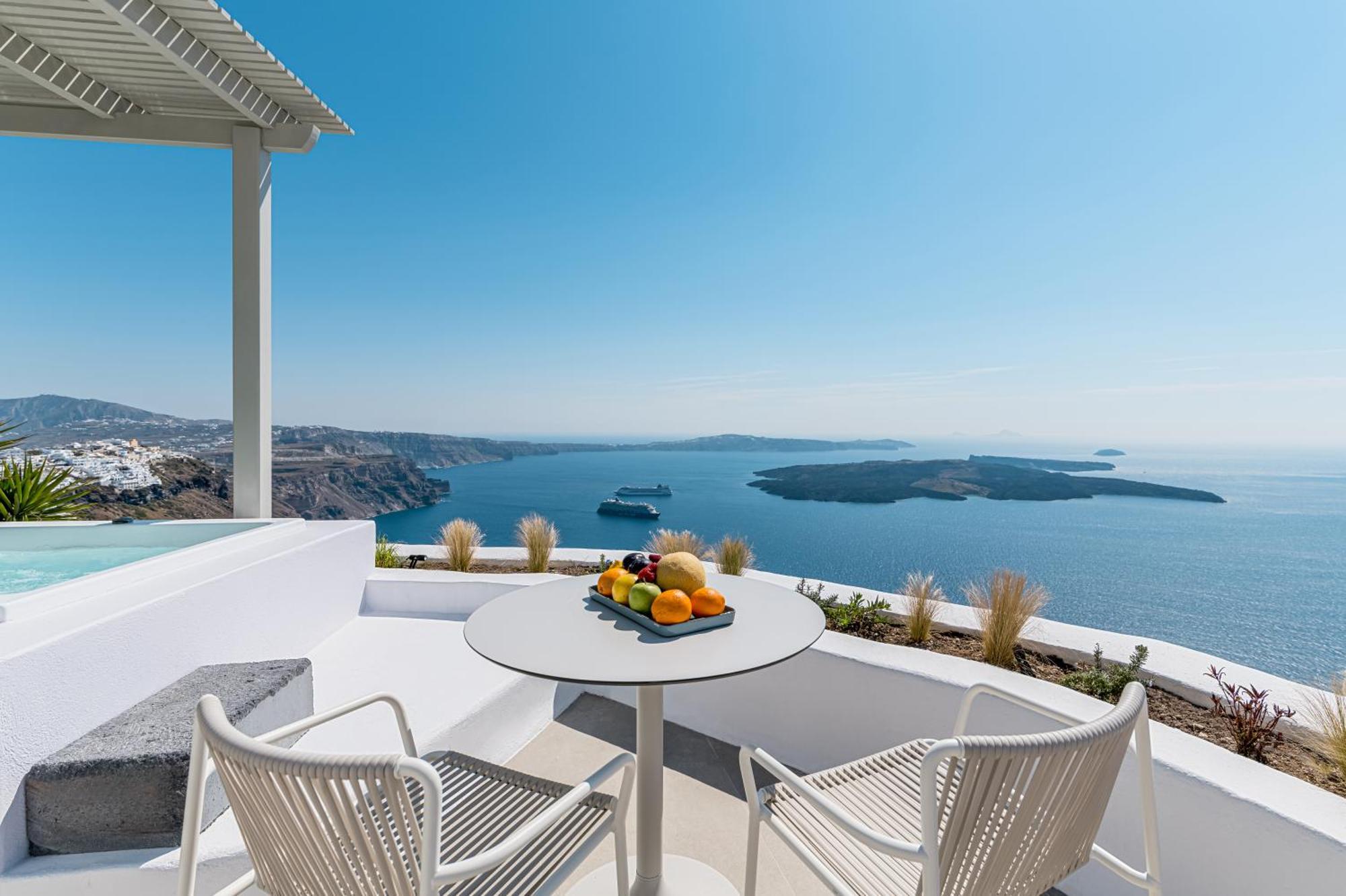 Caldera Suite Sea View Outdoor Jetted Plunge Pool