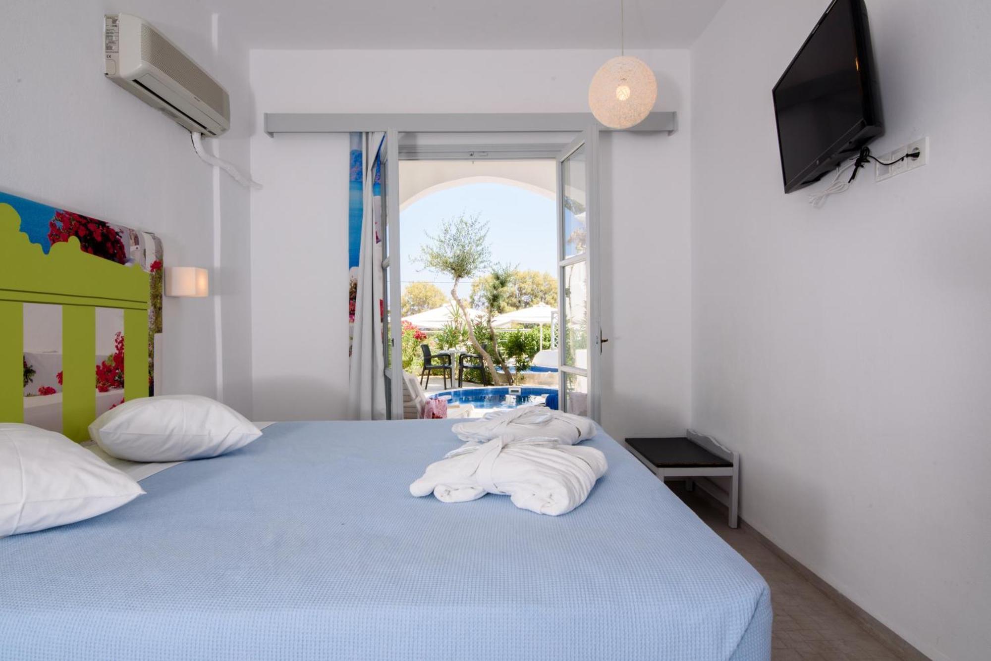 Double Room Outdoor Jetted Tub