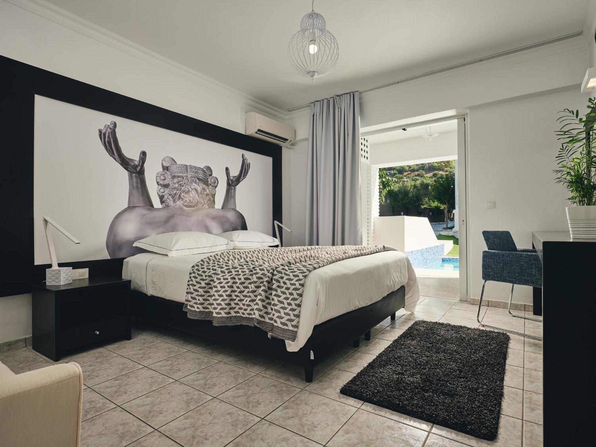 Master Suite Private Pool