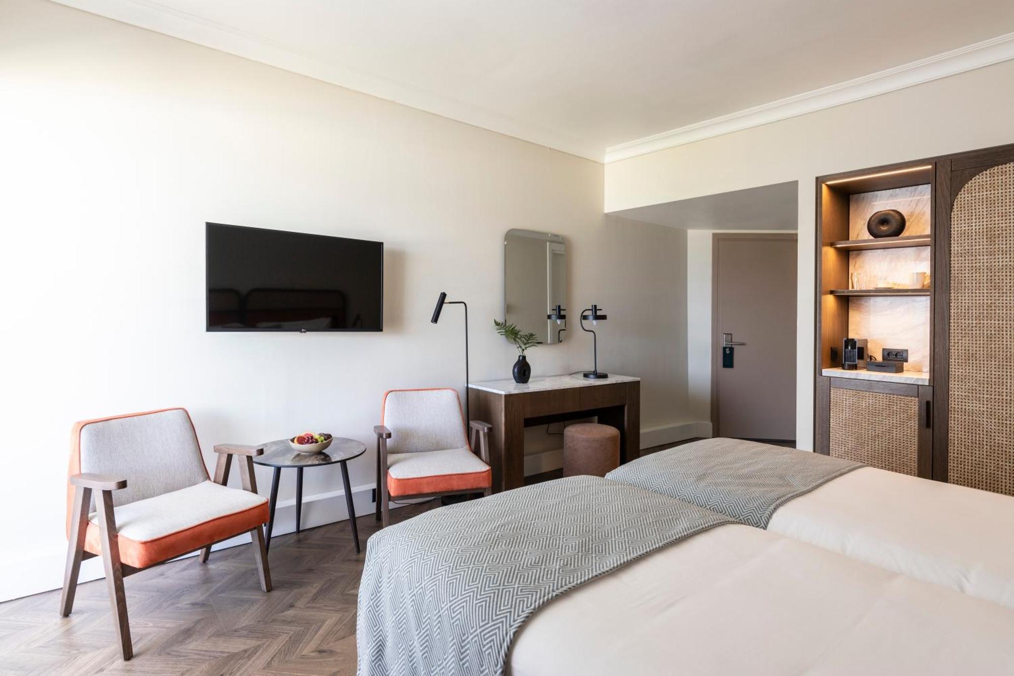 Superior Double or Twin Room Garden View