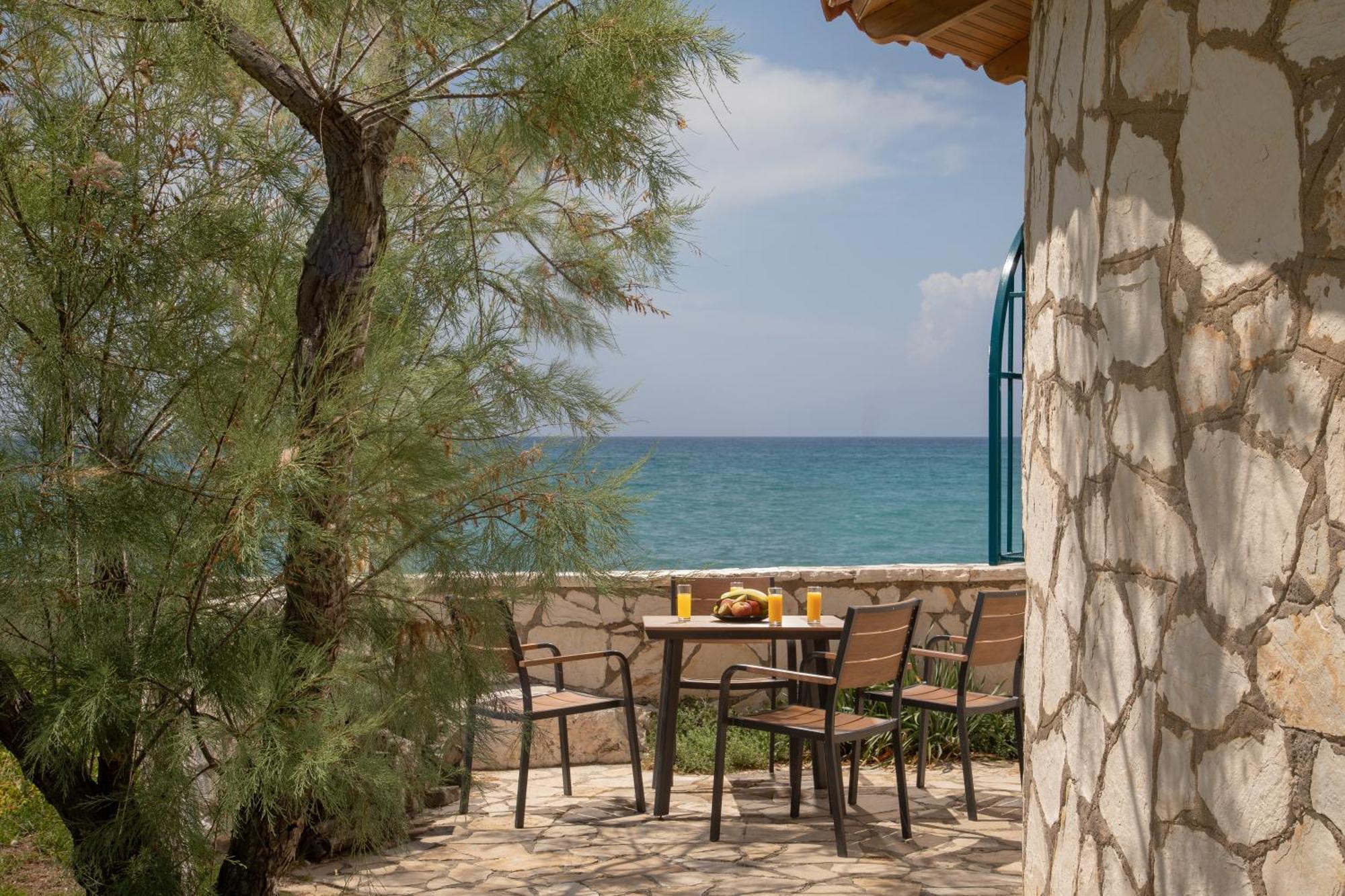 Romantic Suite on Beach Side